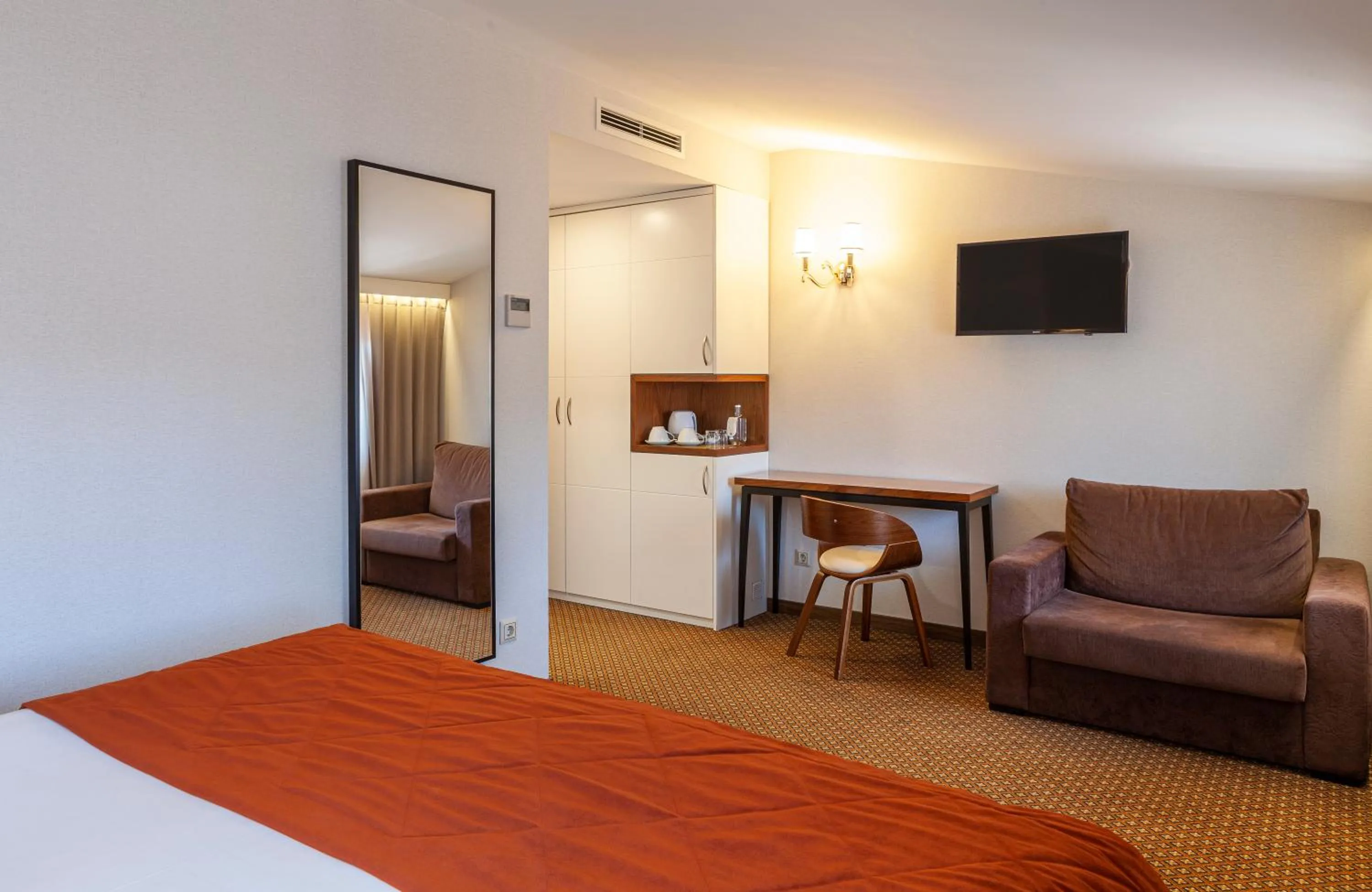 Bedroom, Bed in Hotel Lis Batalha