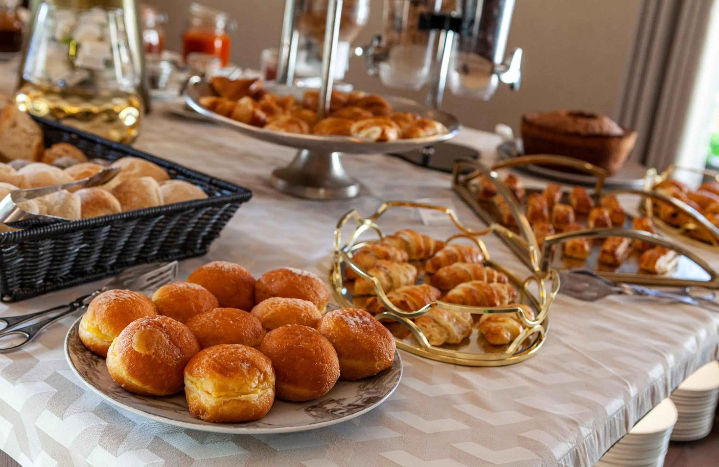 Continental breakfast in Hotel Lis Batalha
