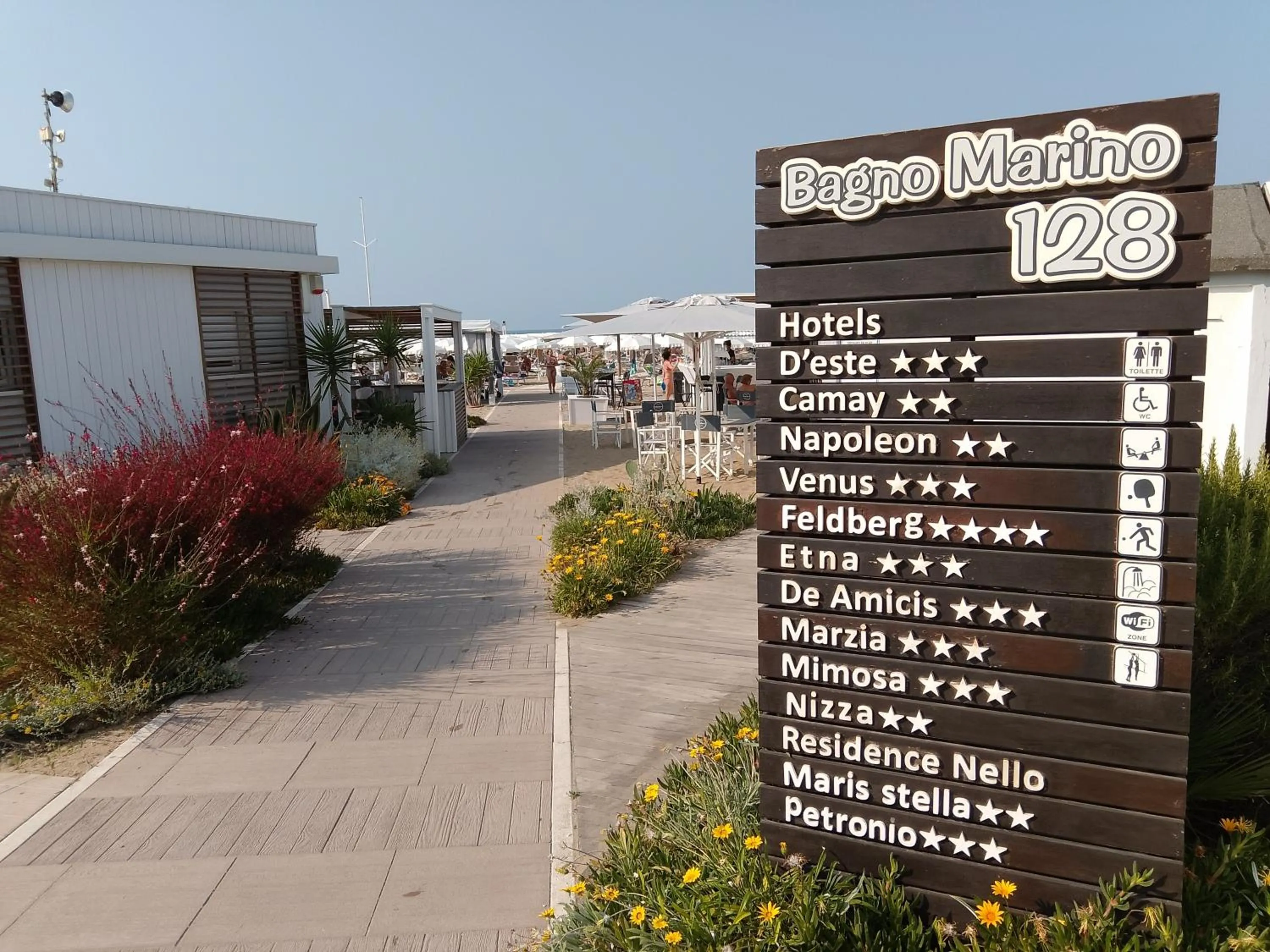 Hotel Etna - Hotel per Coppie e Famiglie con Parcheggio e Spiaggia