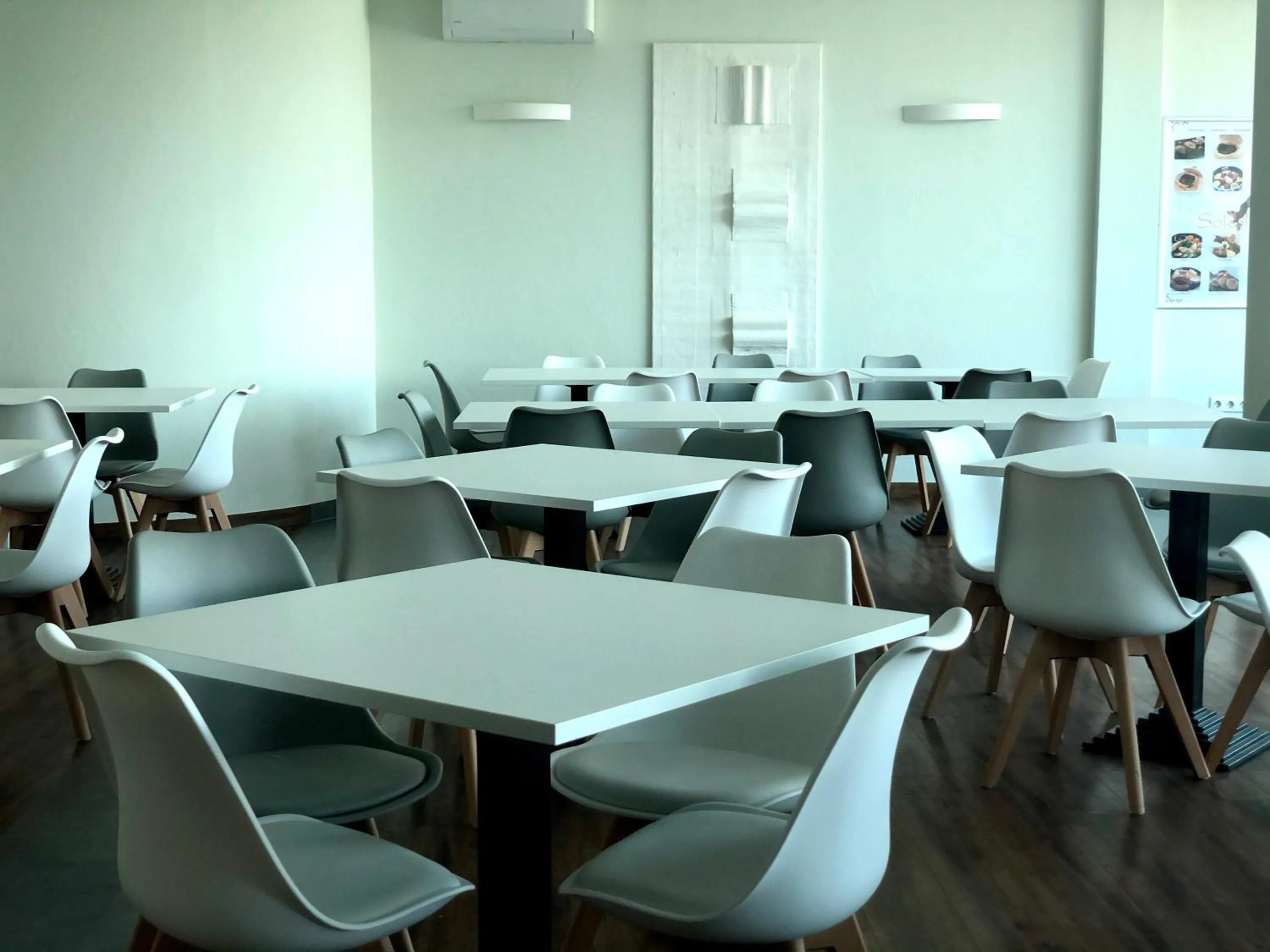 Restaurant/places to eat in Hotel Medno