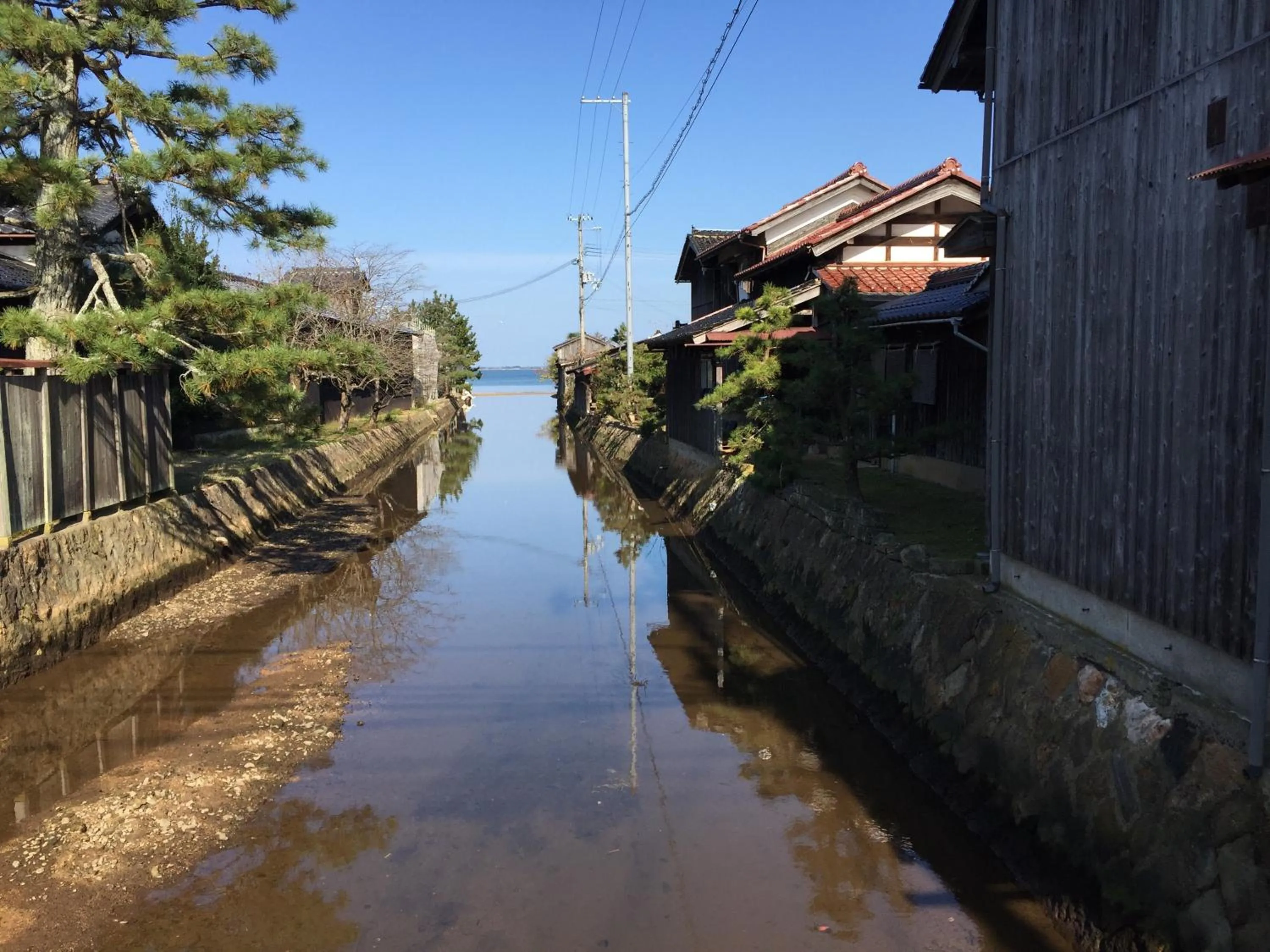 River view in Waterside Cottage Heron