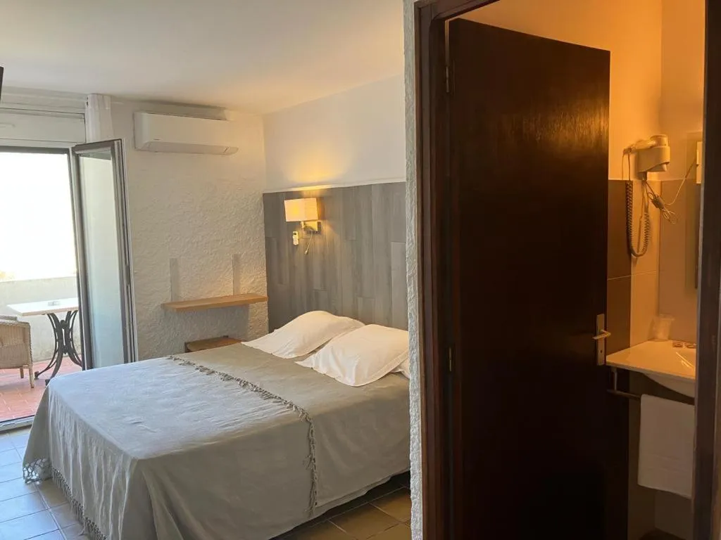 Photo of the whole room, Bed in Hotel Costa Verde