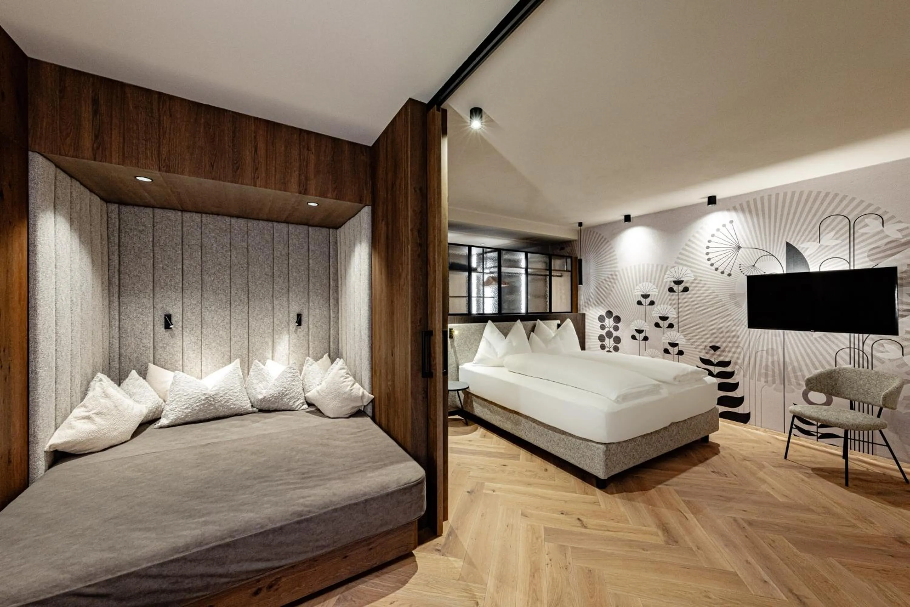 Photo of the whole room, Bed in SONNENBERG Panorama Dolomites Wellbeing