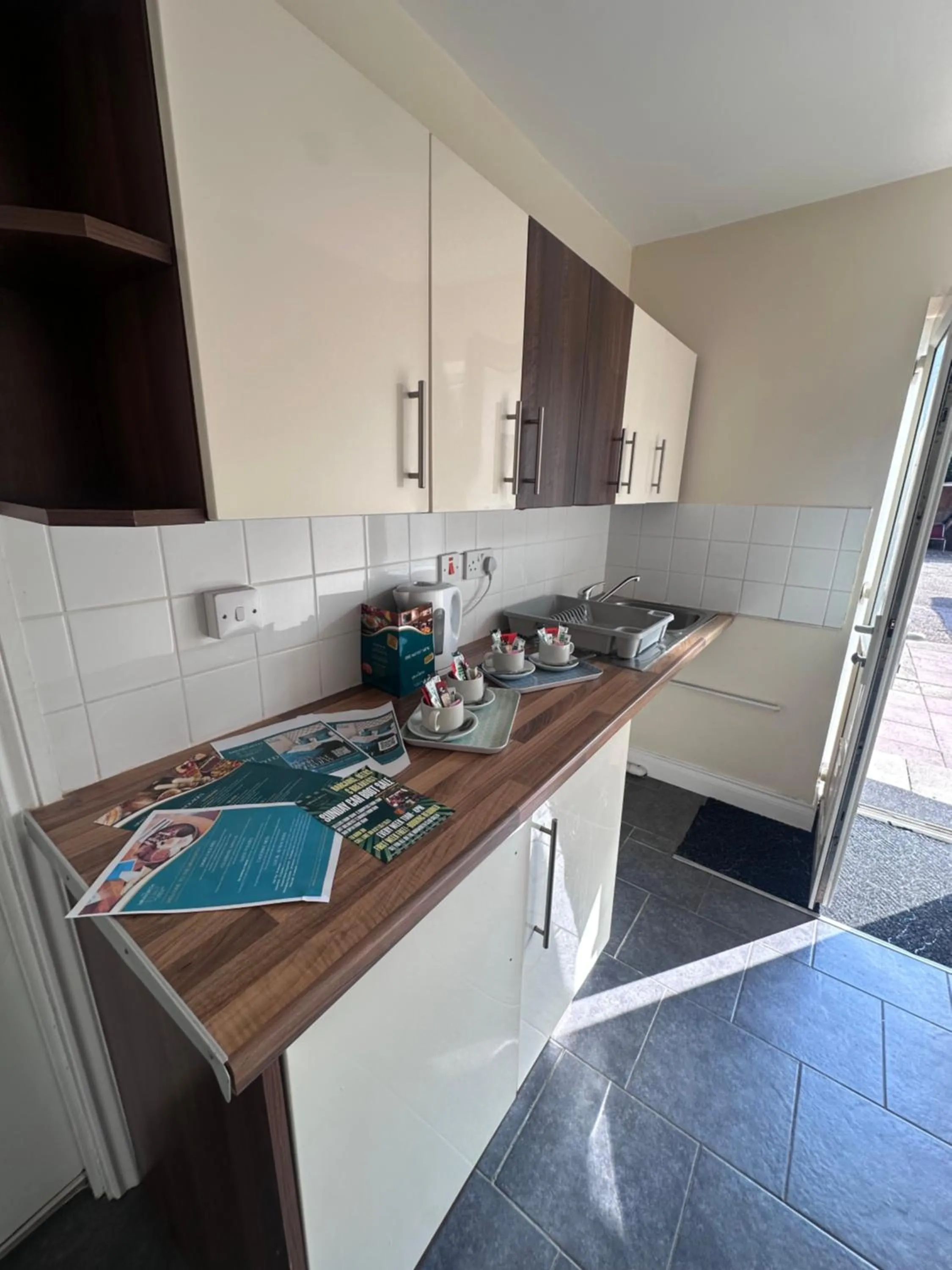 Kitchen or kitchenette in Minworth Lodge