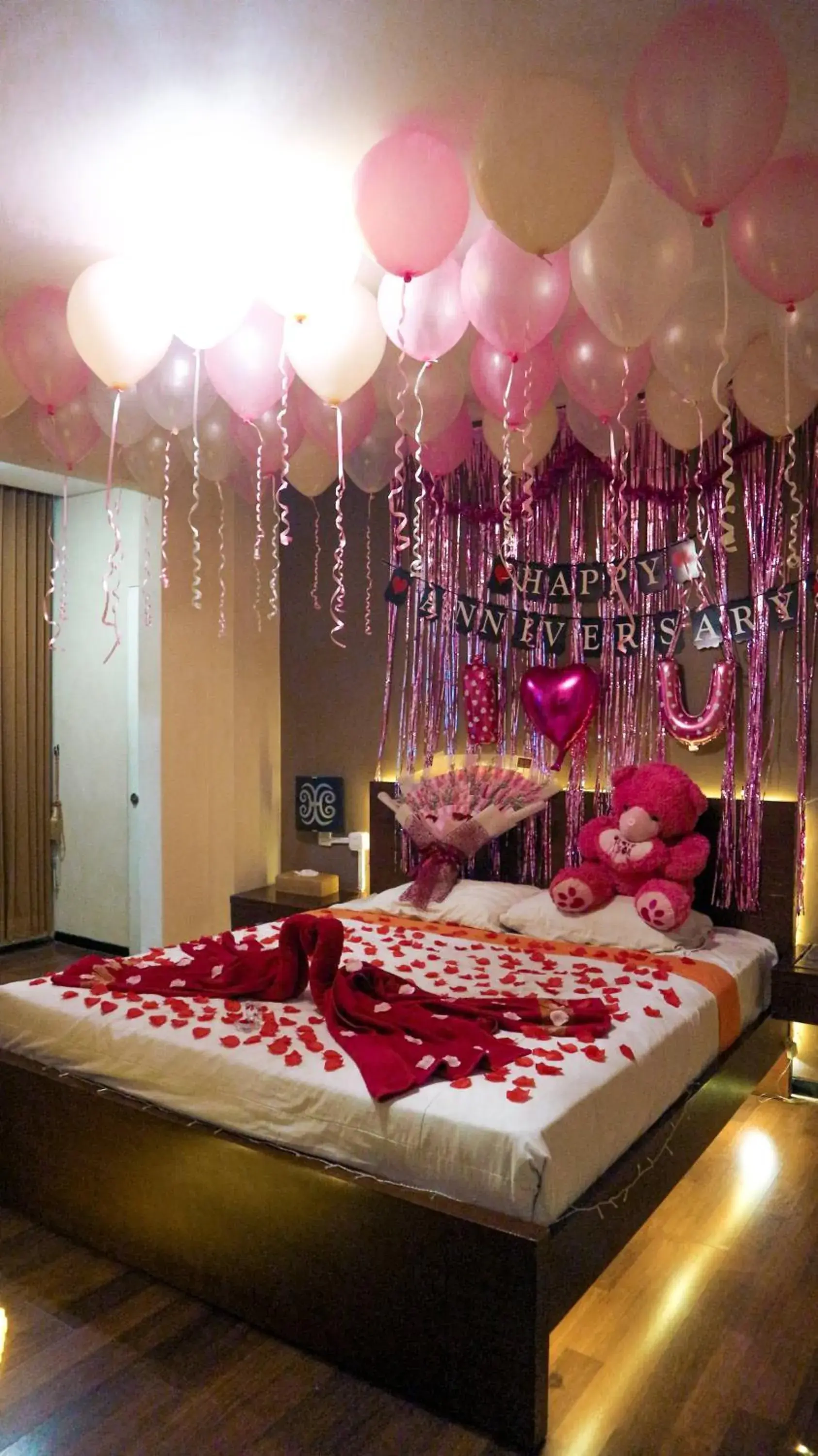 Bed in Helios Hotel Malang Bed in Helios Hotel Malang