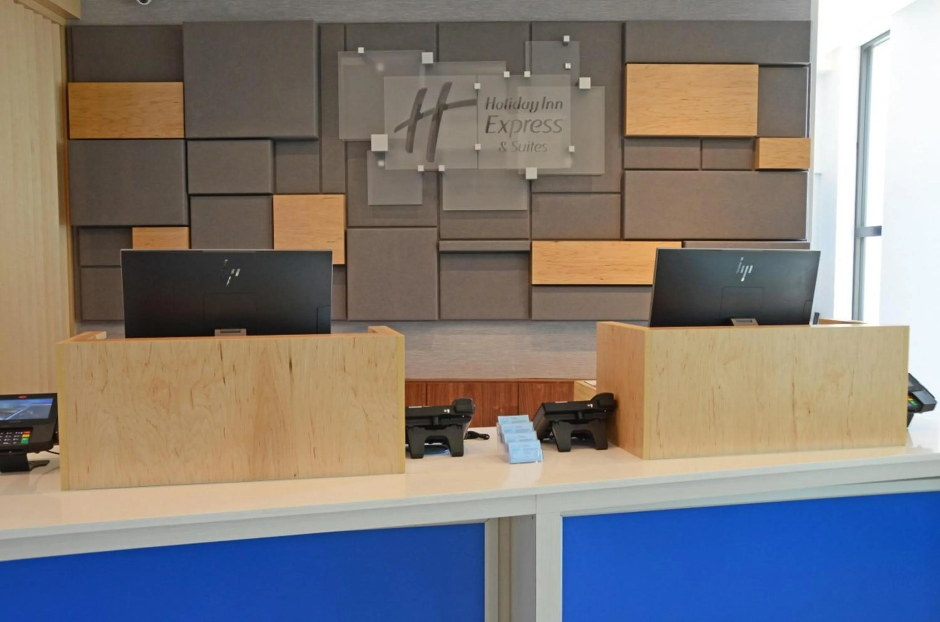 Lobby or reception in Holiday Inn Express & Suites Franklin - Berry Farms by IHG