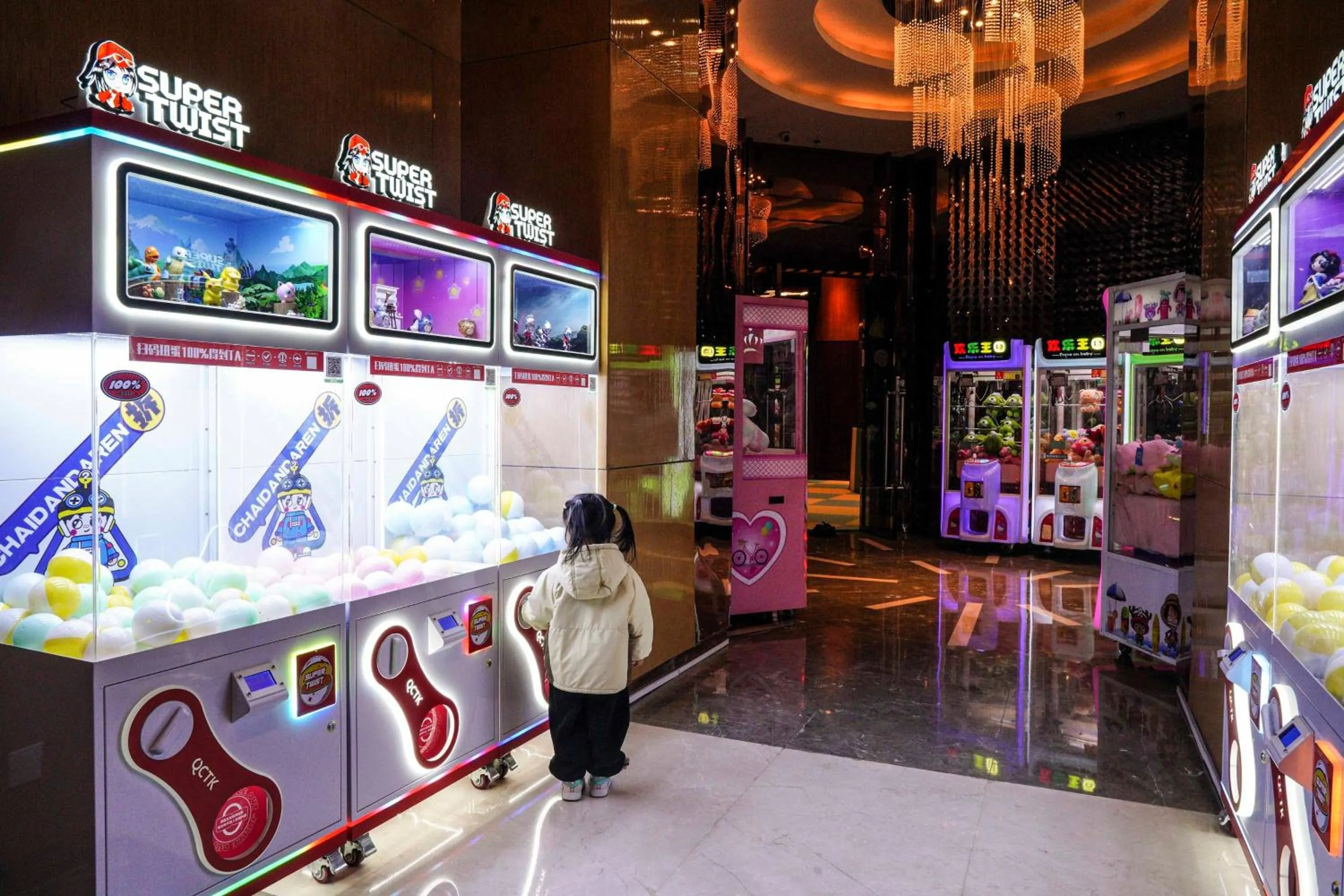 Fitness centre/facilities in Crowne Plaza Dalian Sports Center by IHG