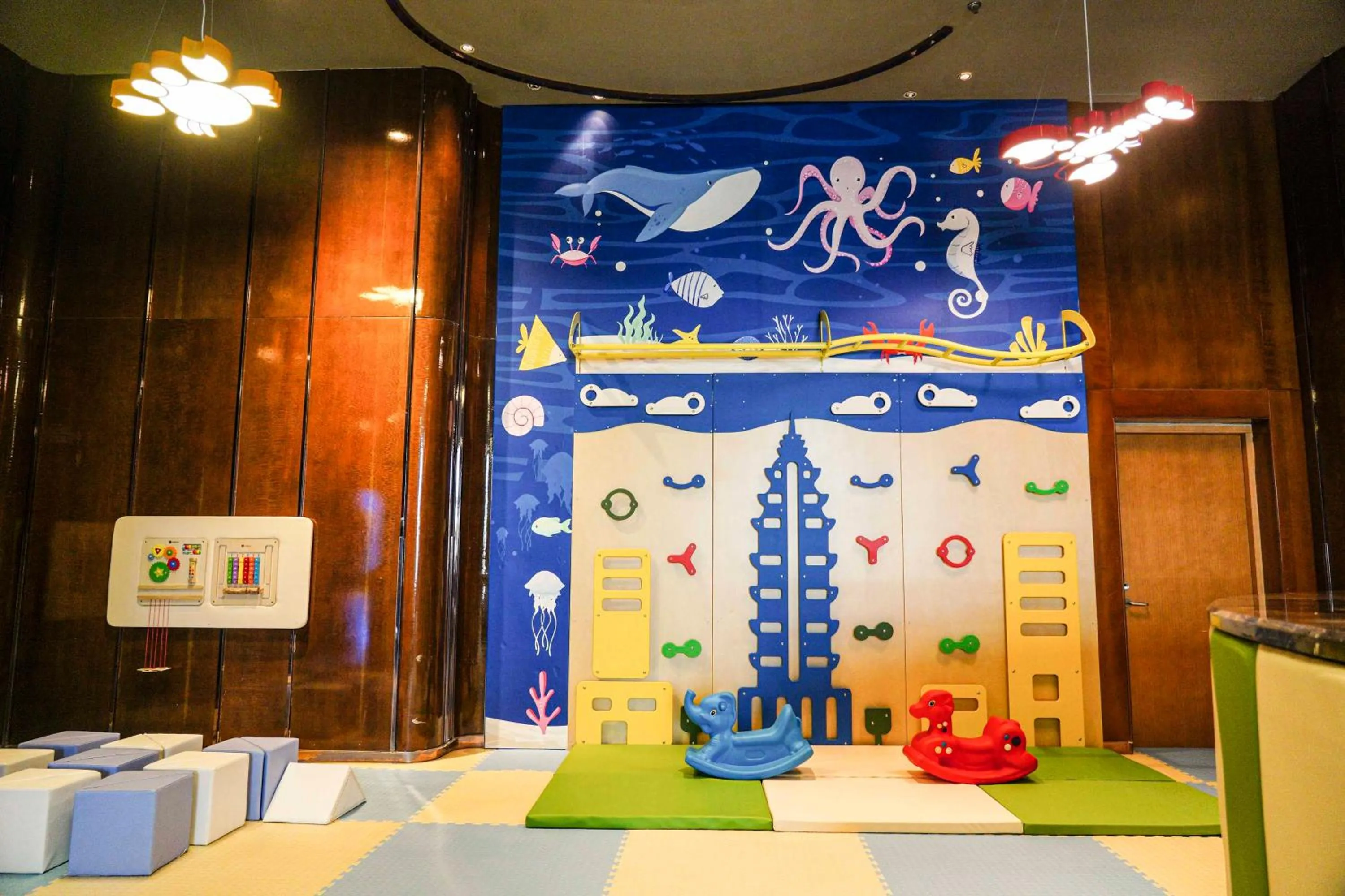 Kids's club in Crowne Plaza Dalian Sports Center by IHG