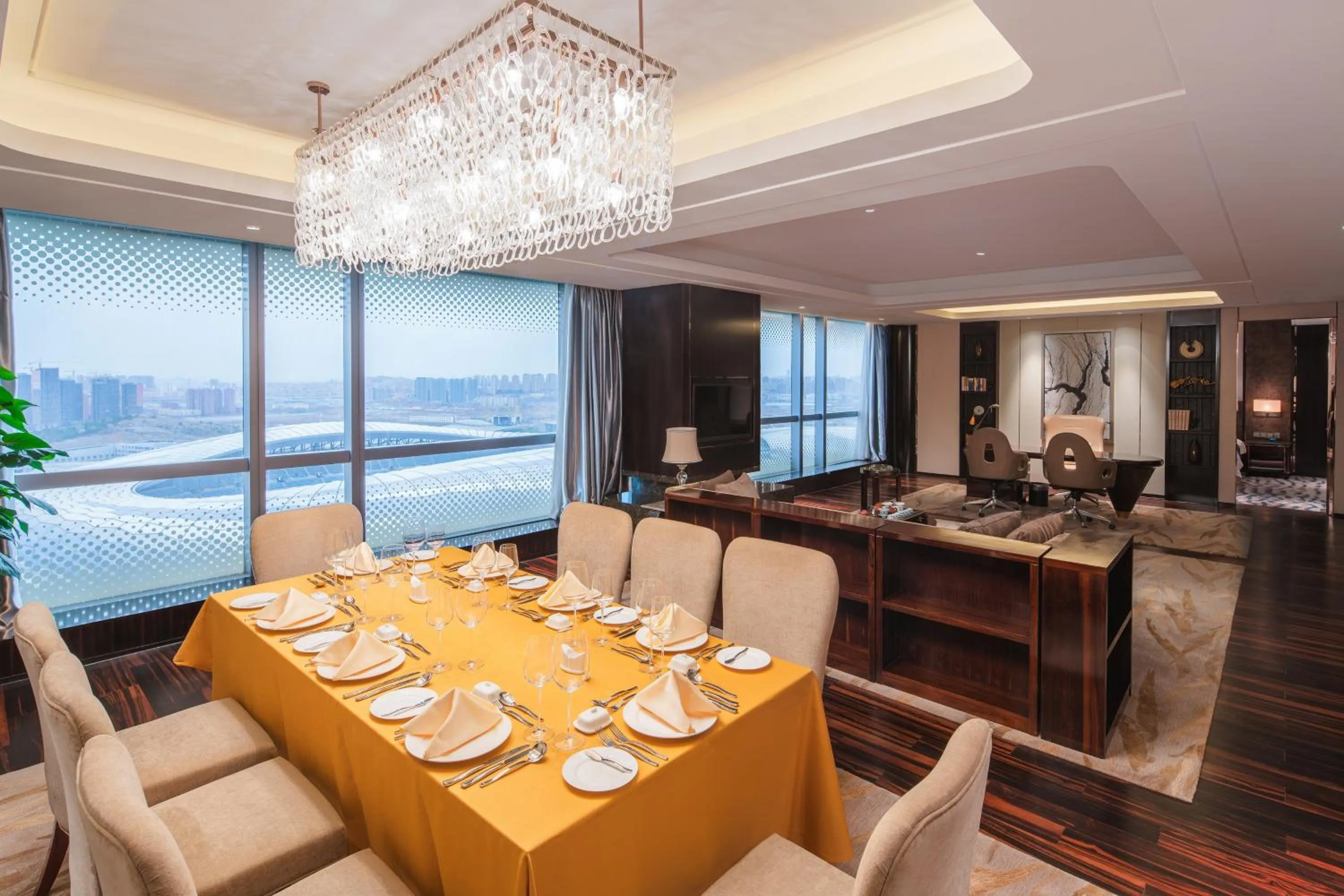 Photo of the whole room in Crowne Plaza Dalian Sports Center by IHG