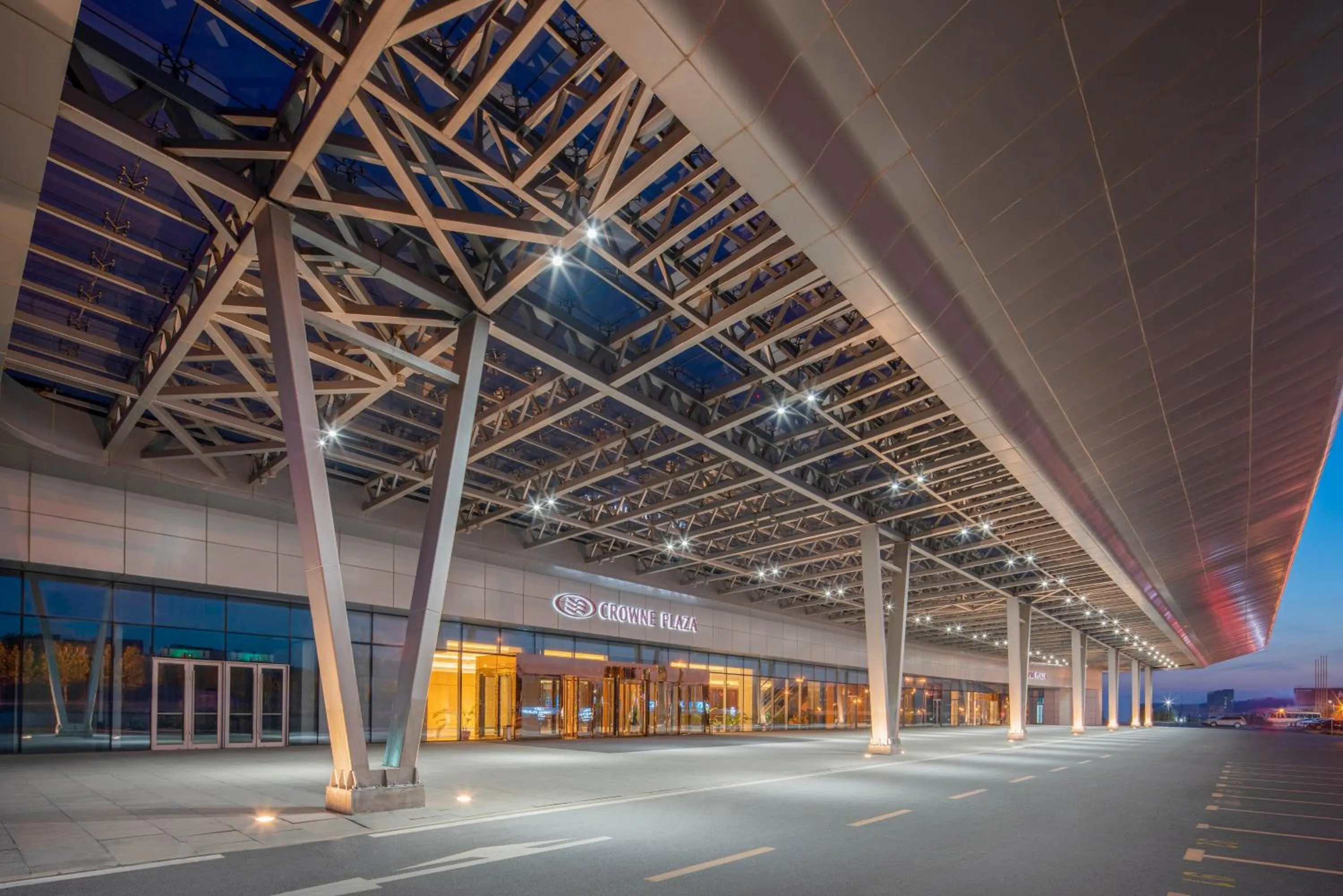 Property building in Crowne Plaza Dalian Sports Center by IHG