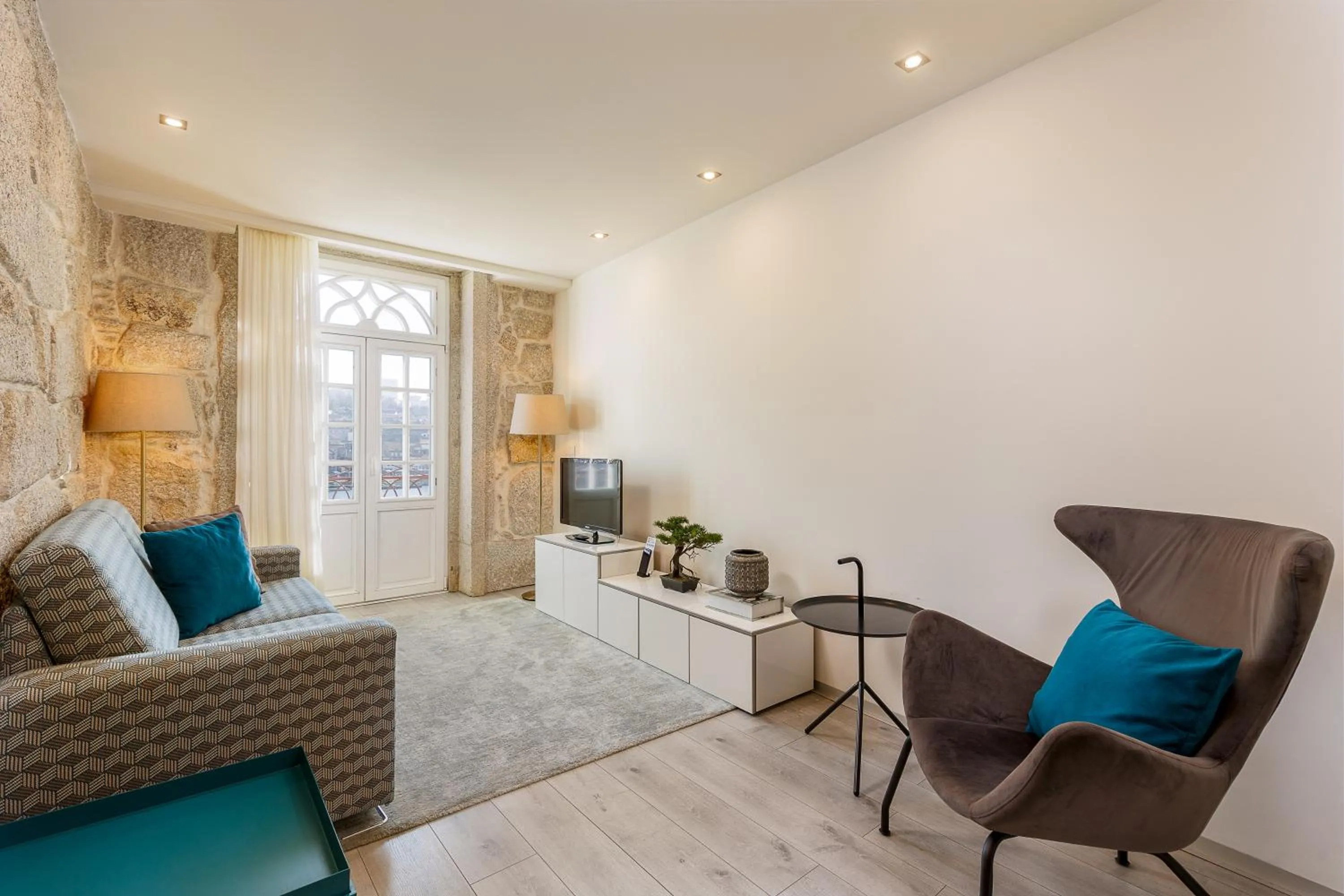 TV and multimedia in YOUROPO - Ribeira Porto