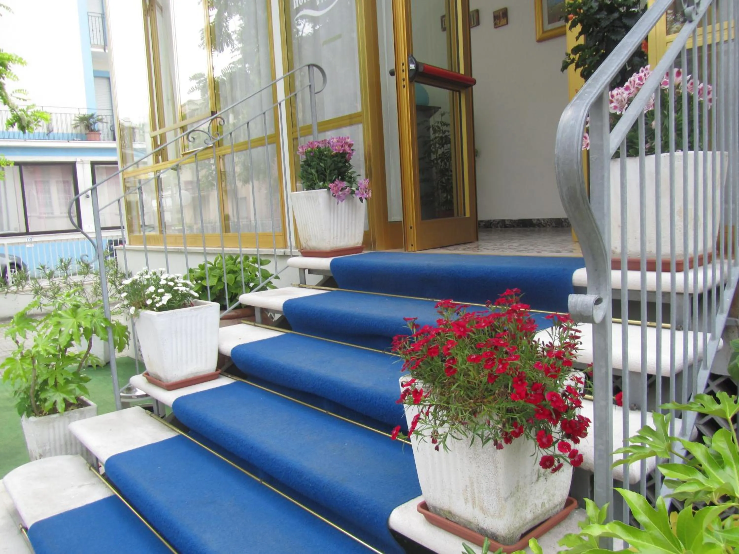 Facade/entrance in Hotel Italia Boutique