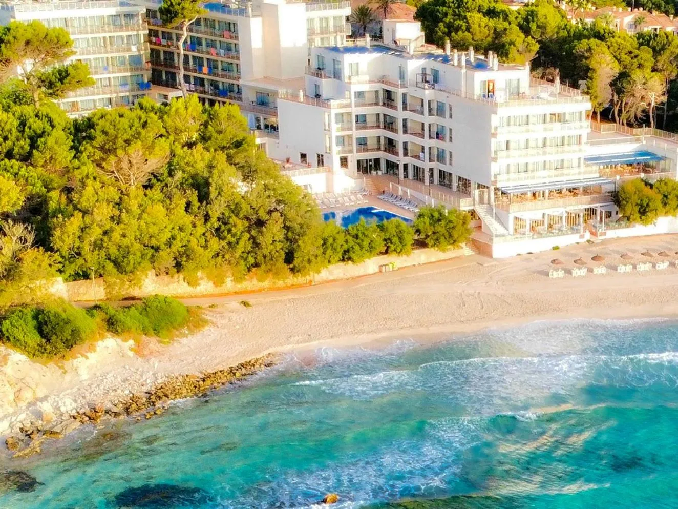 Property building in Hotel Na Forana