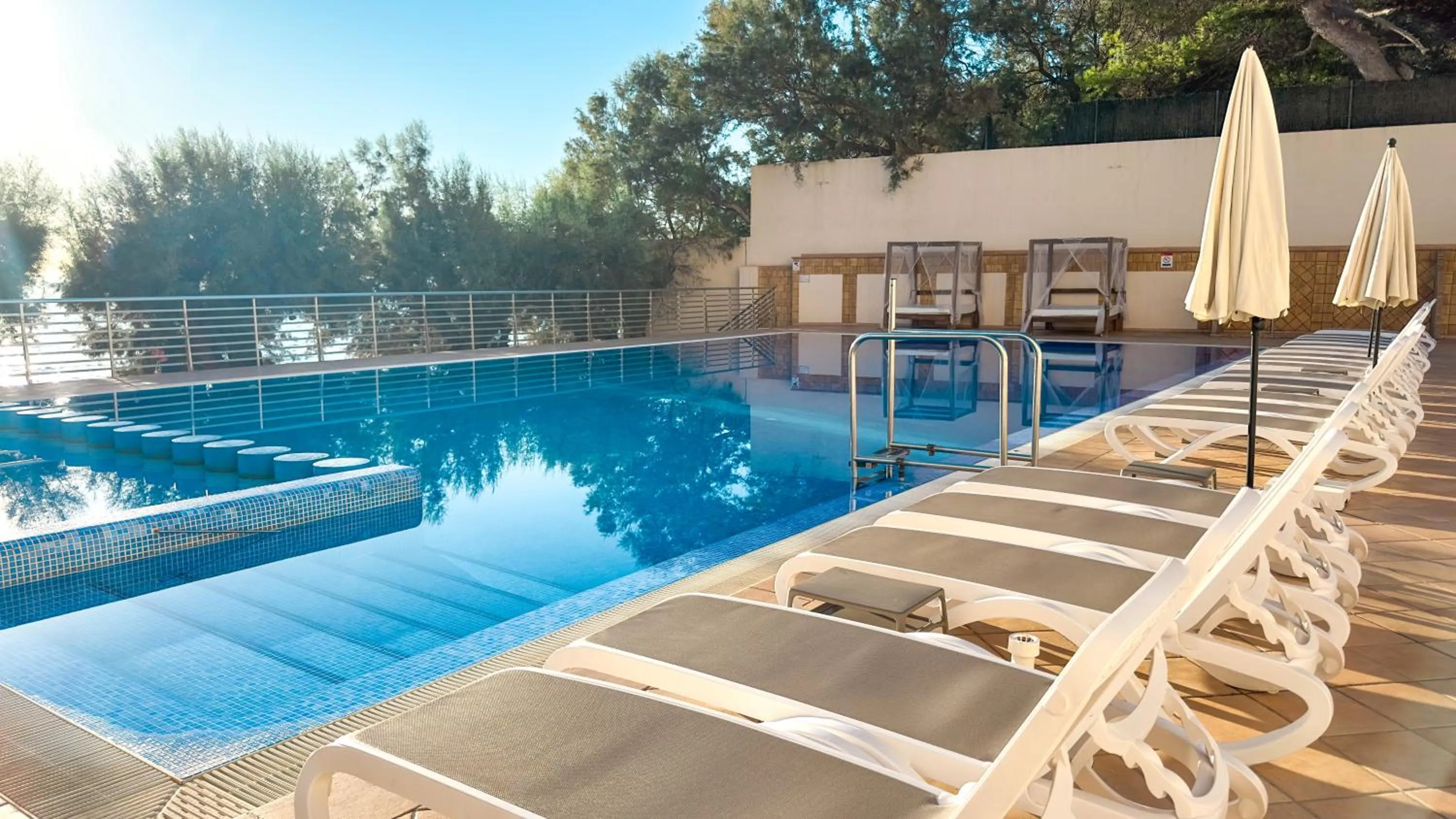 Swimming pool in Hotel Na Forana