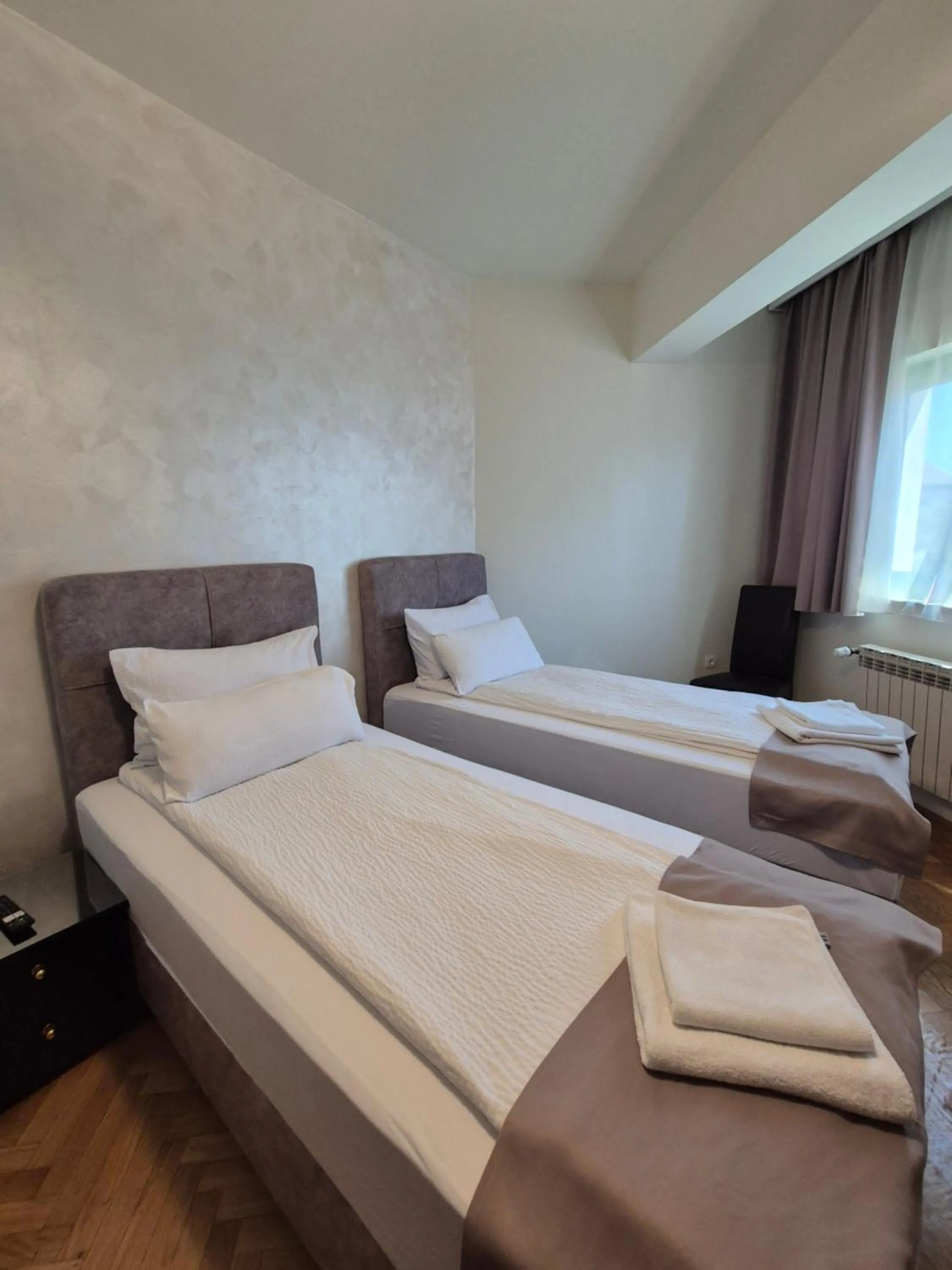 Photo of the whole room in Hotel MB