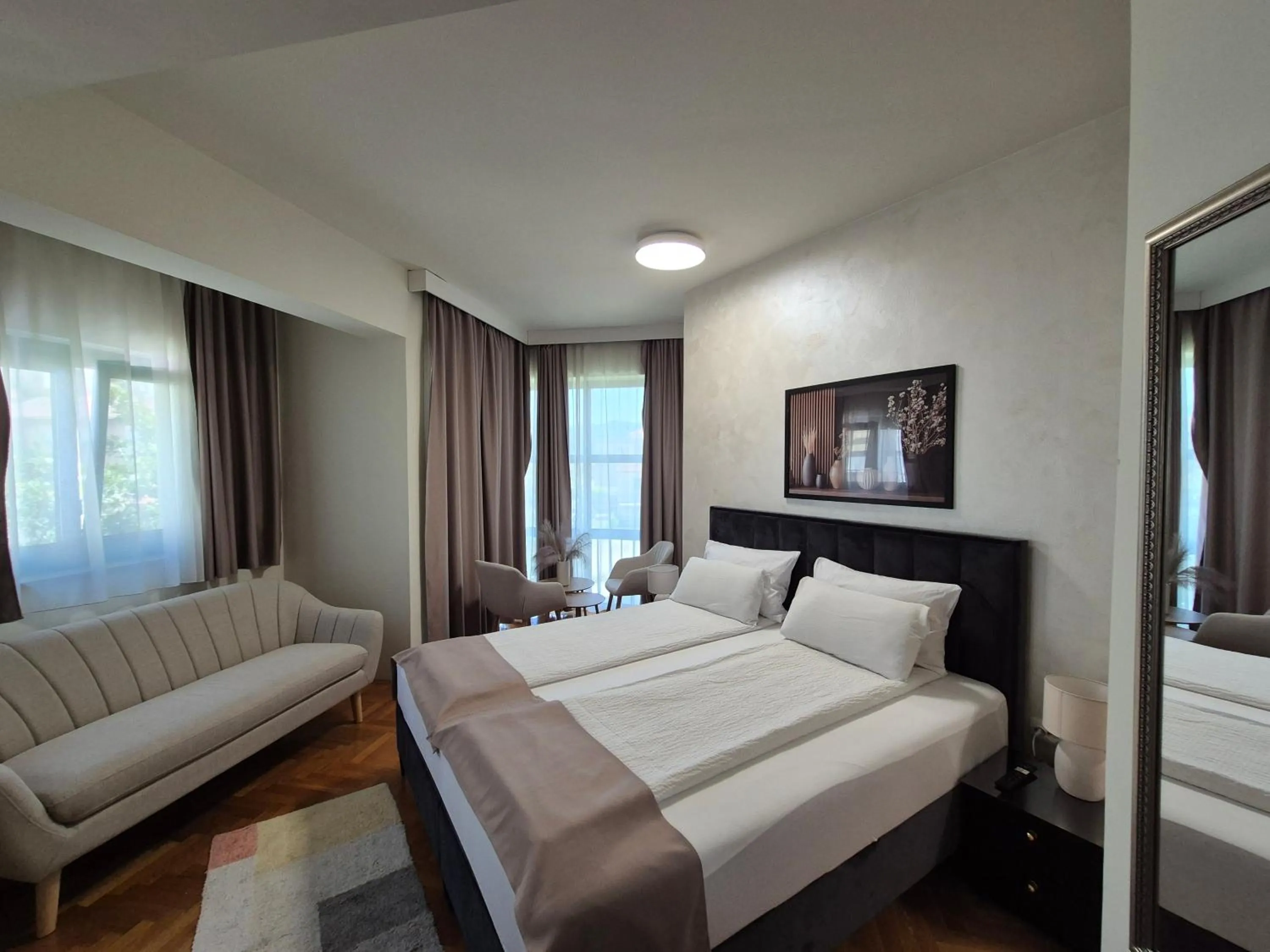 Photo of the whole room in Hotel MB