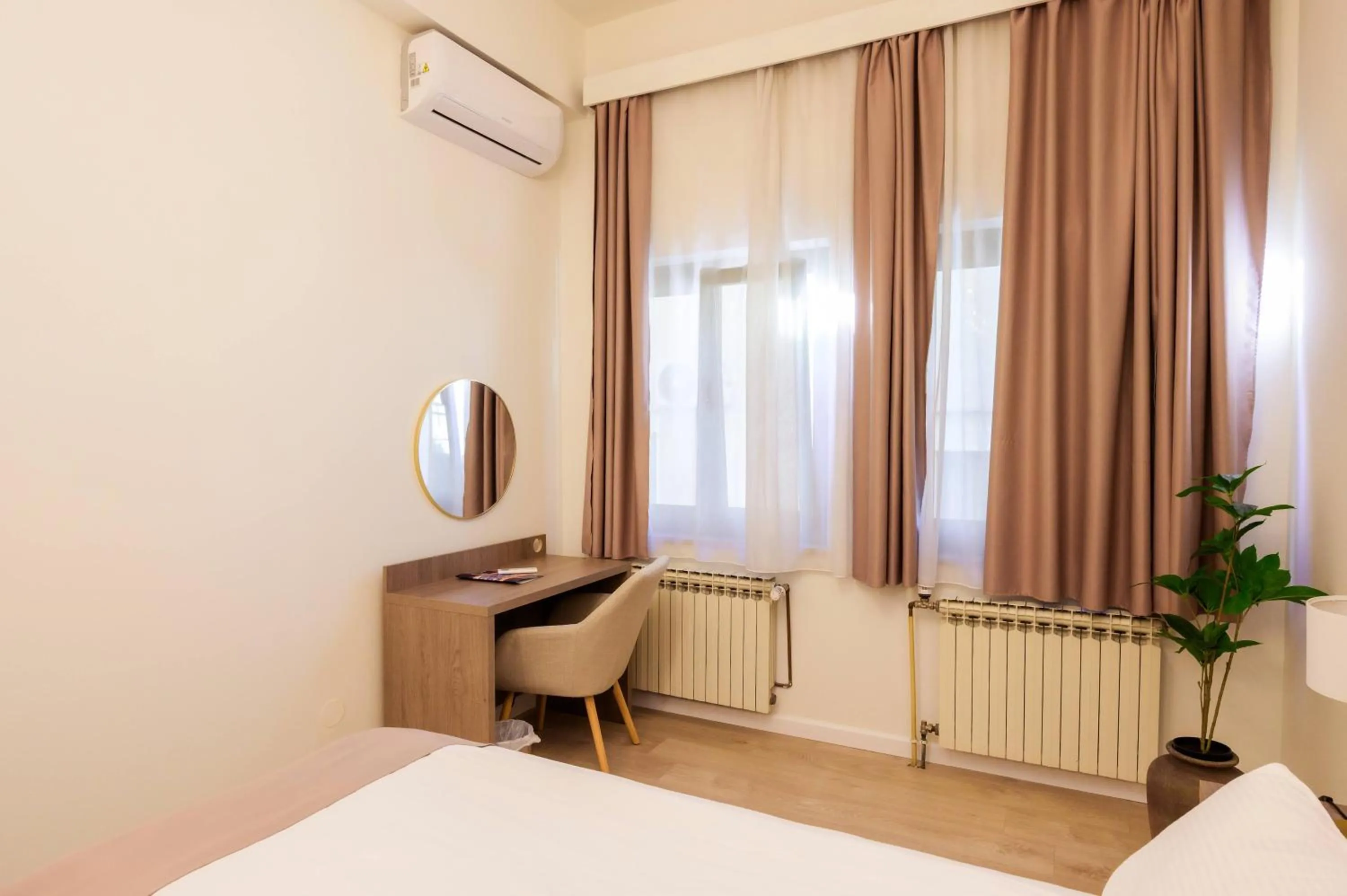 TV and multimedia, Bed in Hotel MB