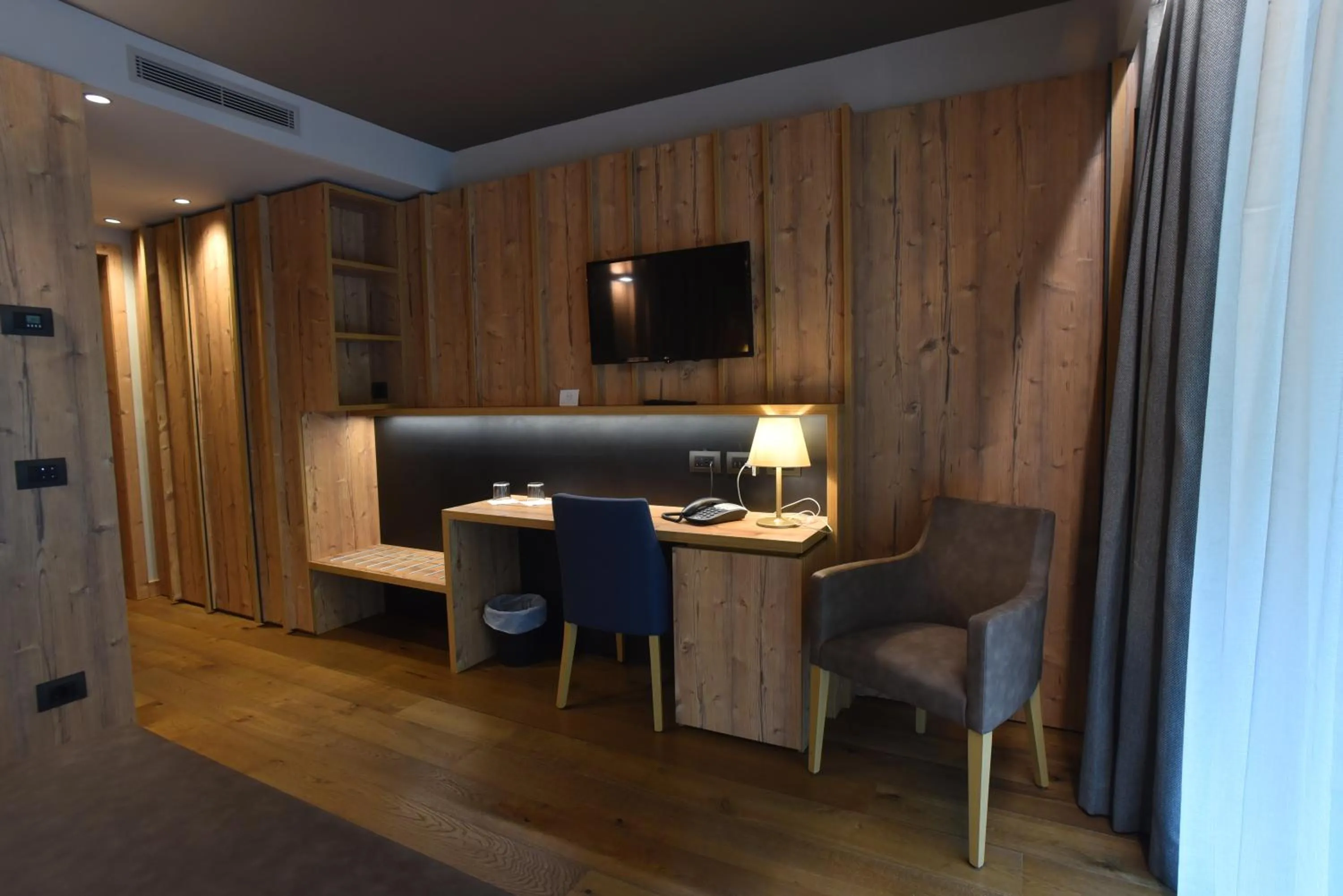 Bedroom in Hotel La Vetta