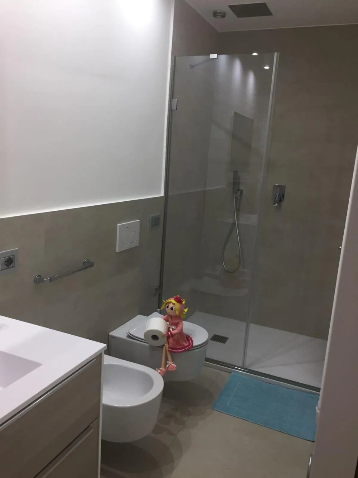 Shower in Villa Emma