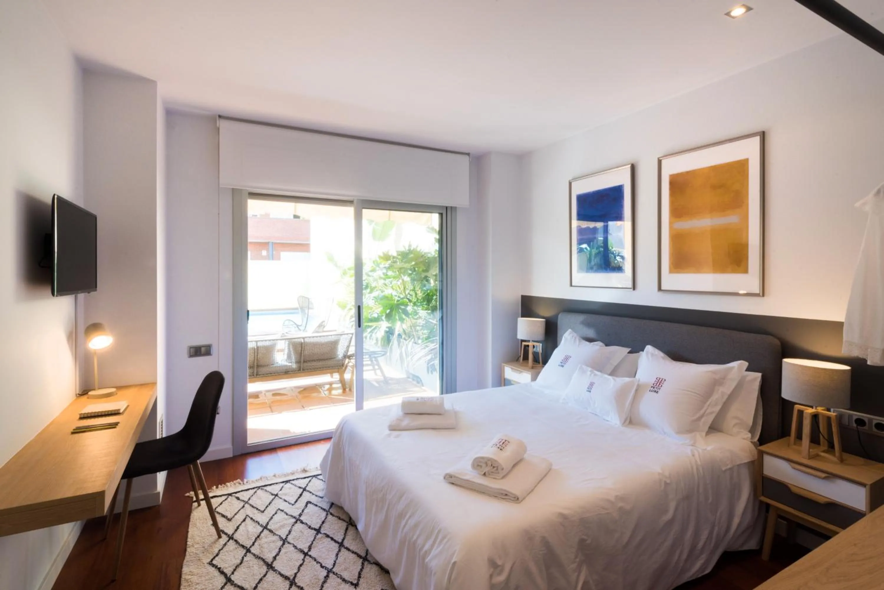 Bedroom, Bed in Petit Luxe l'Oasi d'Egara