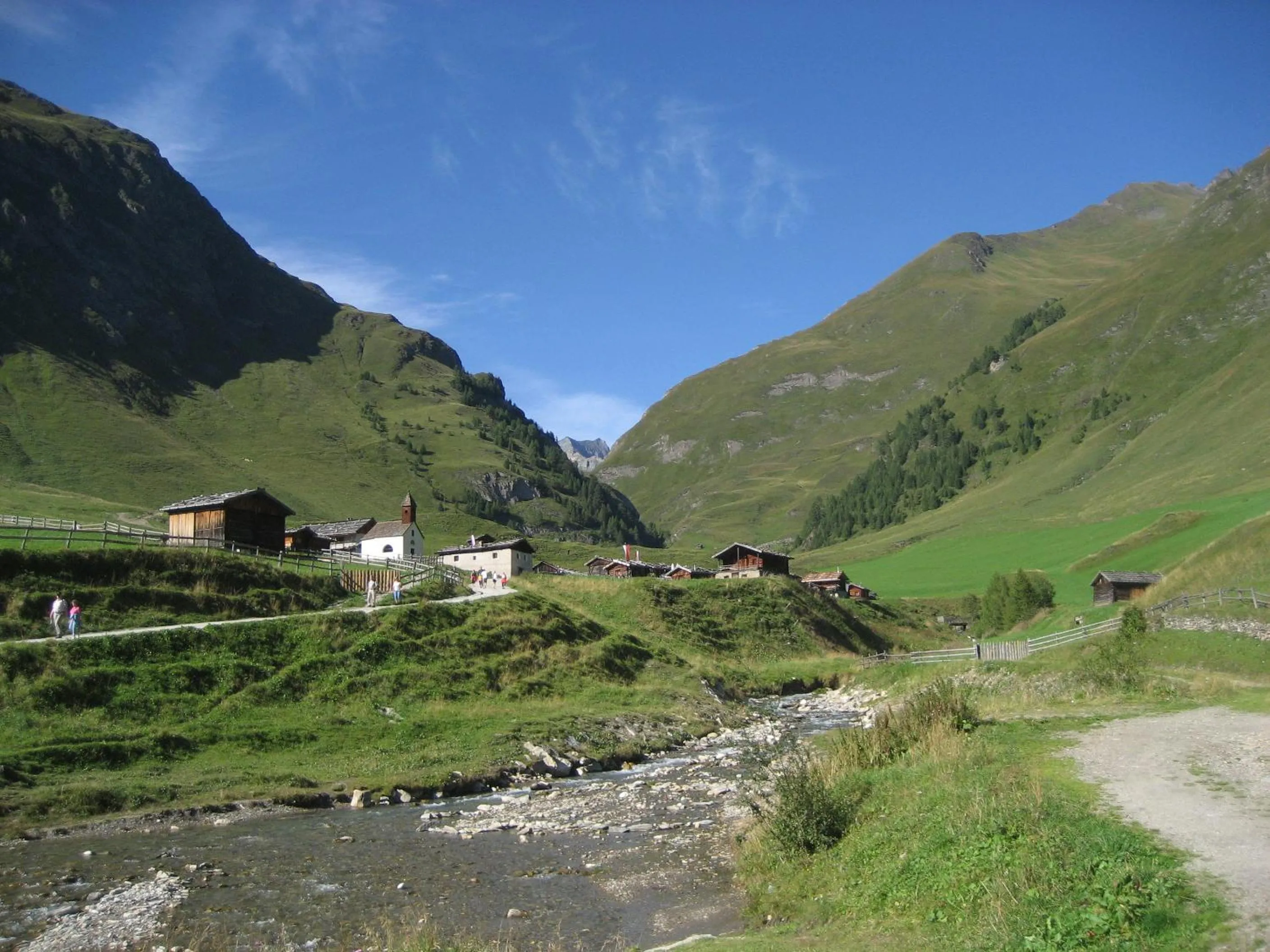 Natural landscape in B&B Hotel Alpenrose Rooms & Apartments