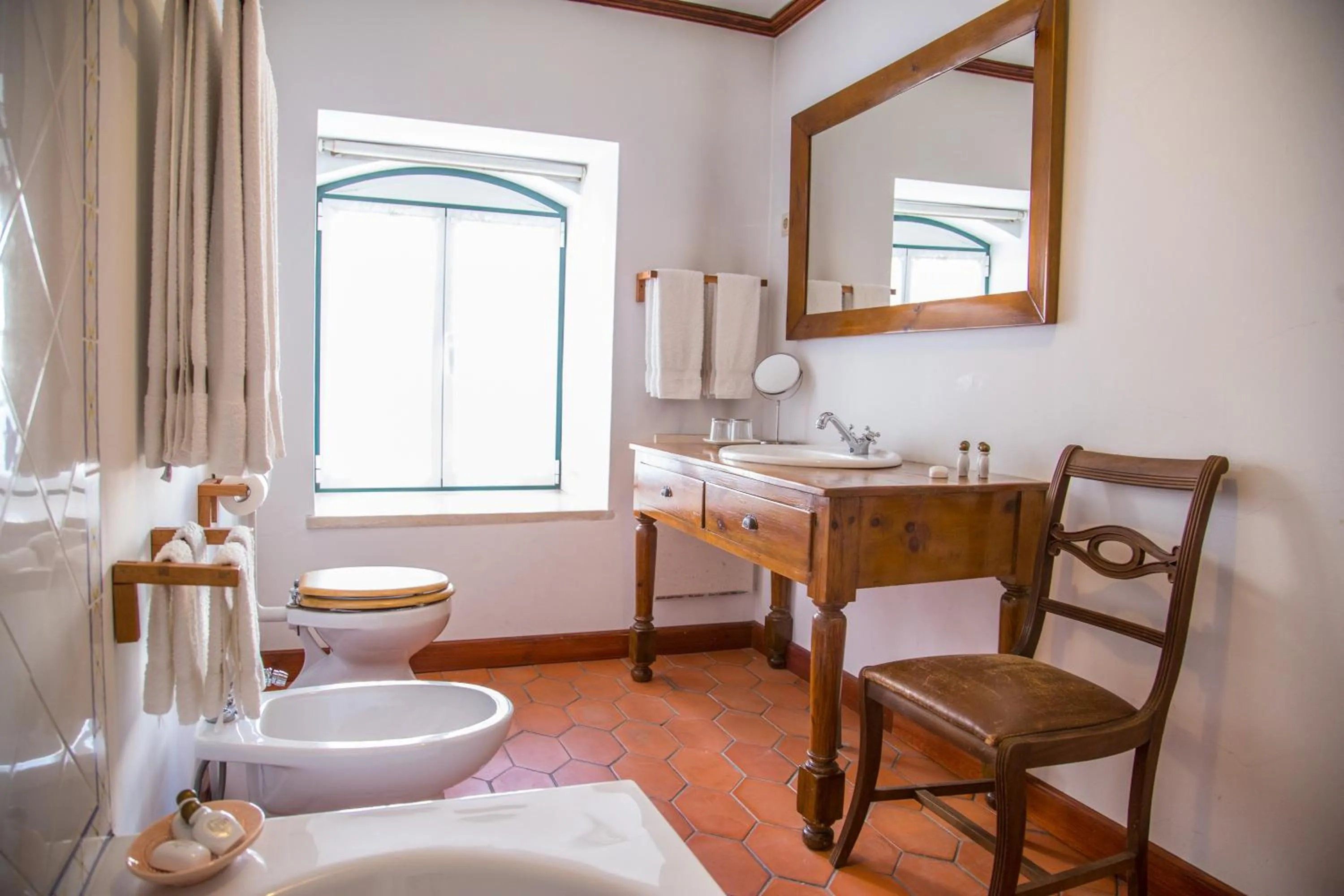 Bathroom in Quinta da Alcaidaria Mor