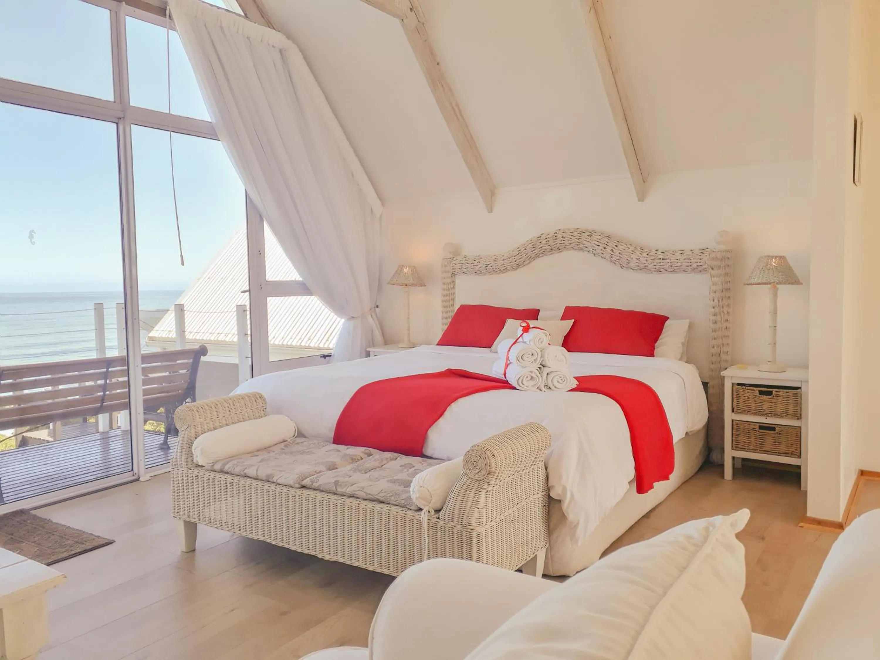 Bed in Whales Way Ocean Retreat