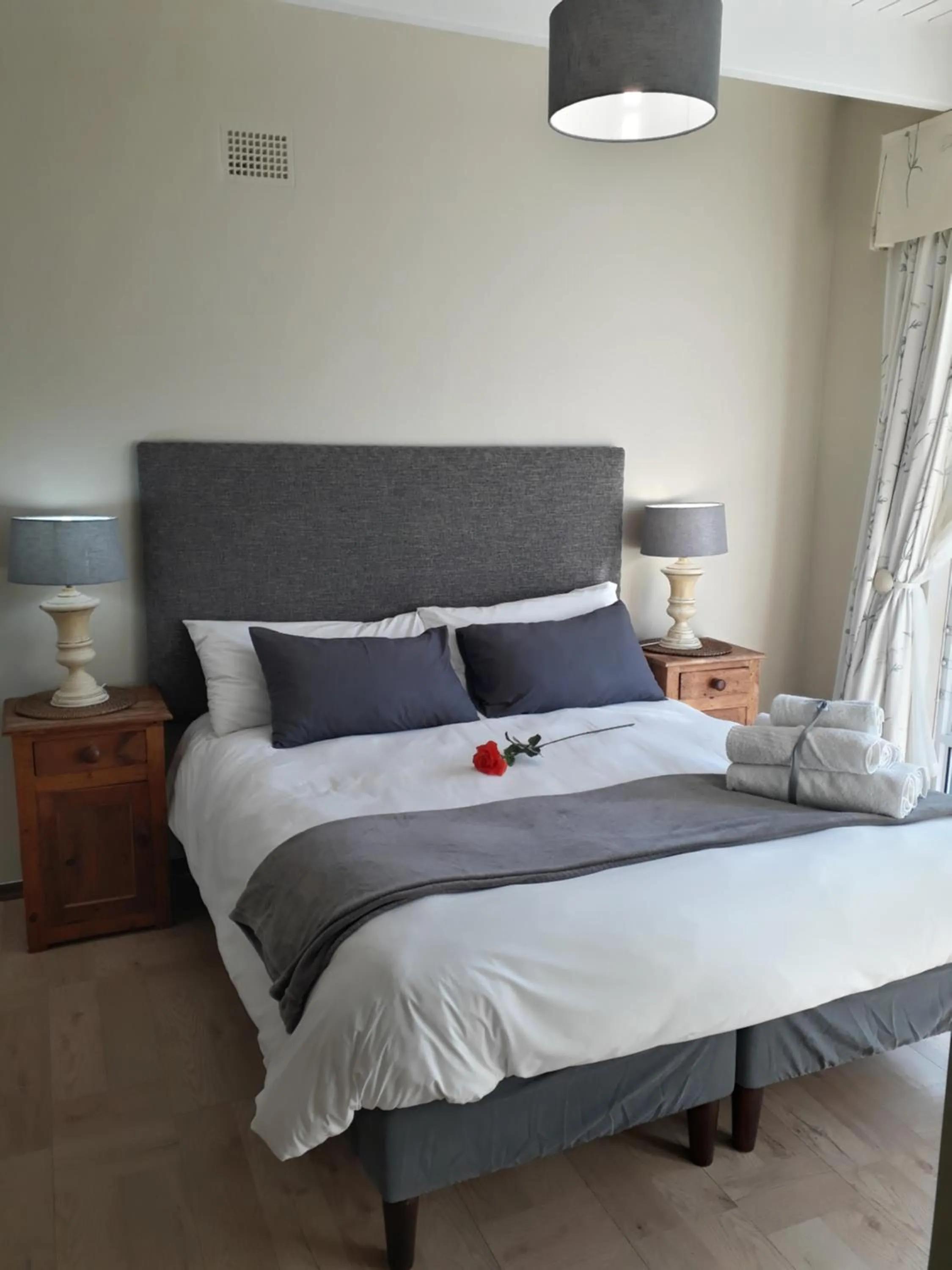 Bed in Whales Way Ocean Retreat