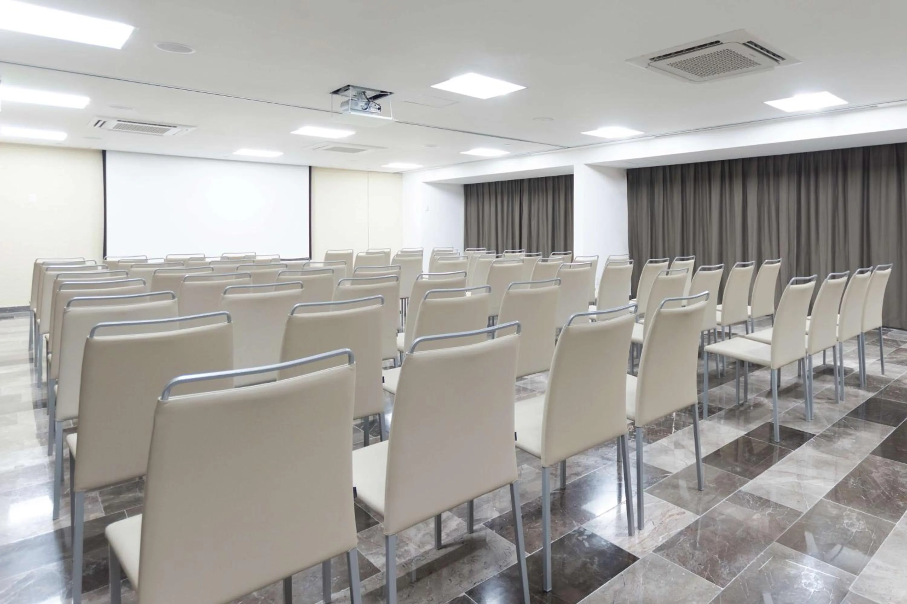 Meeting/conference room in NH Collection Merida Paseo Montejo