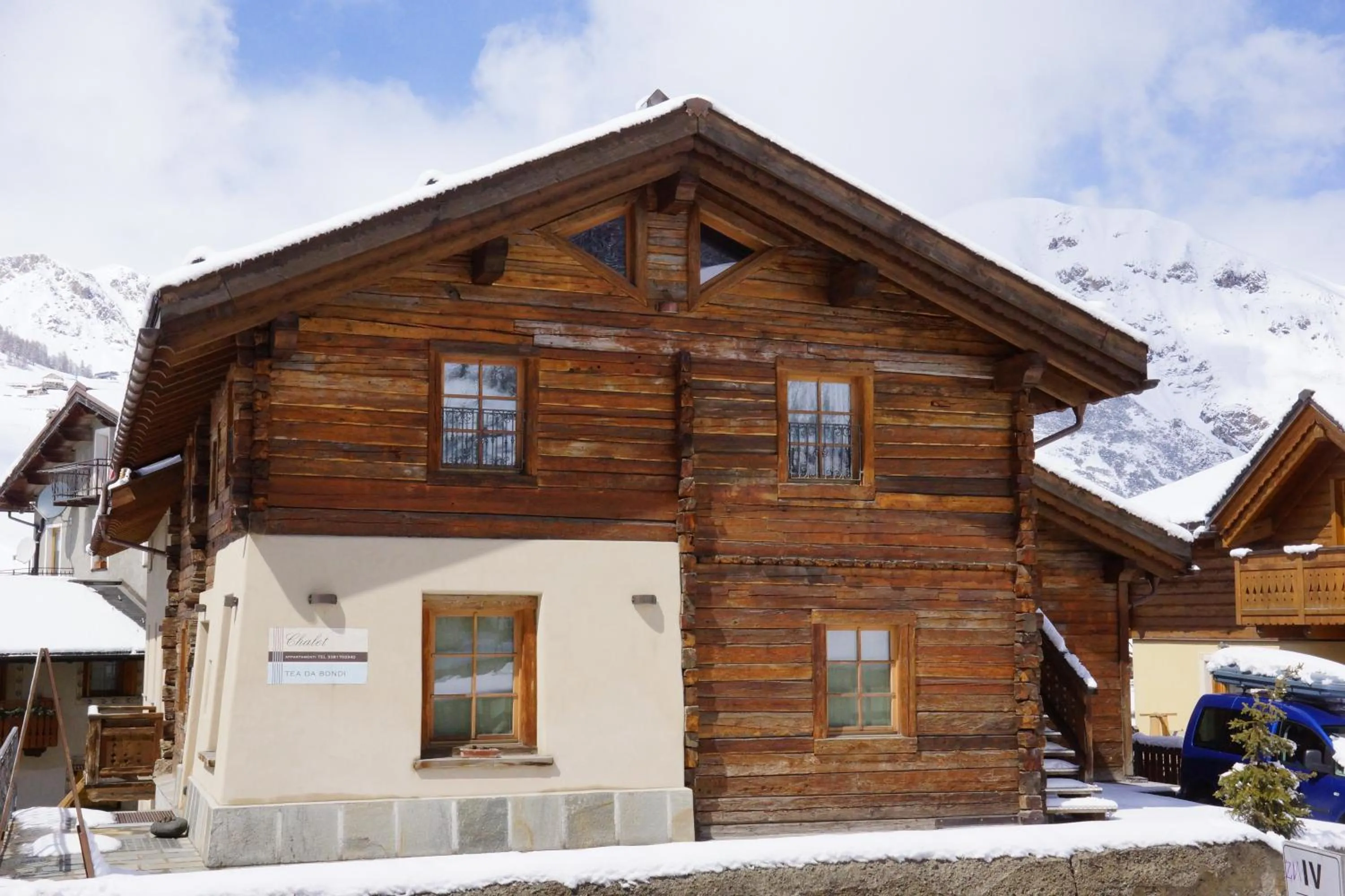 Facade/entrance in Chalet Tea Da Bondi