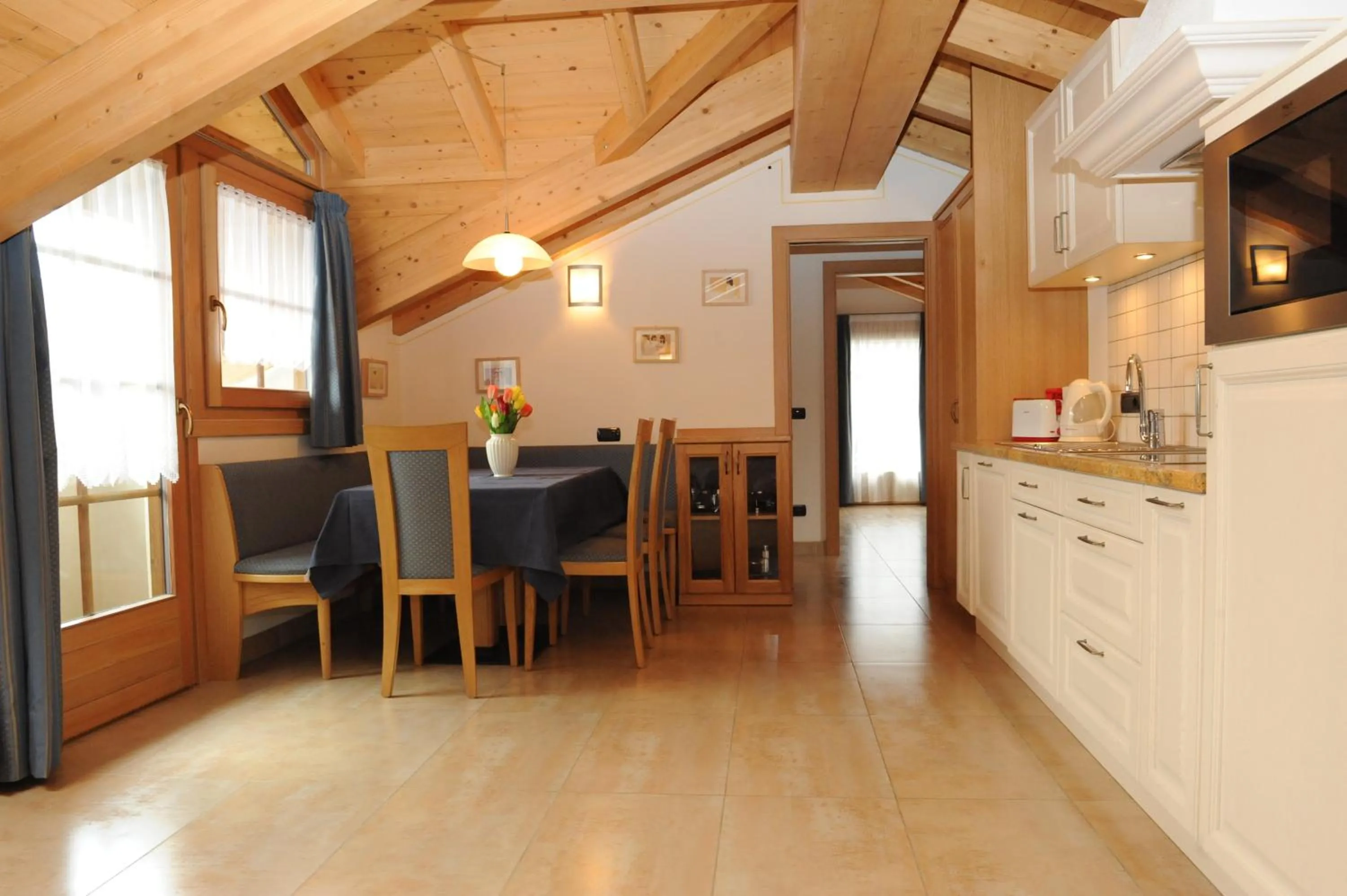 Kitchen or kitchenette in Chalet Tea Da Bondi