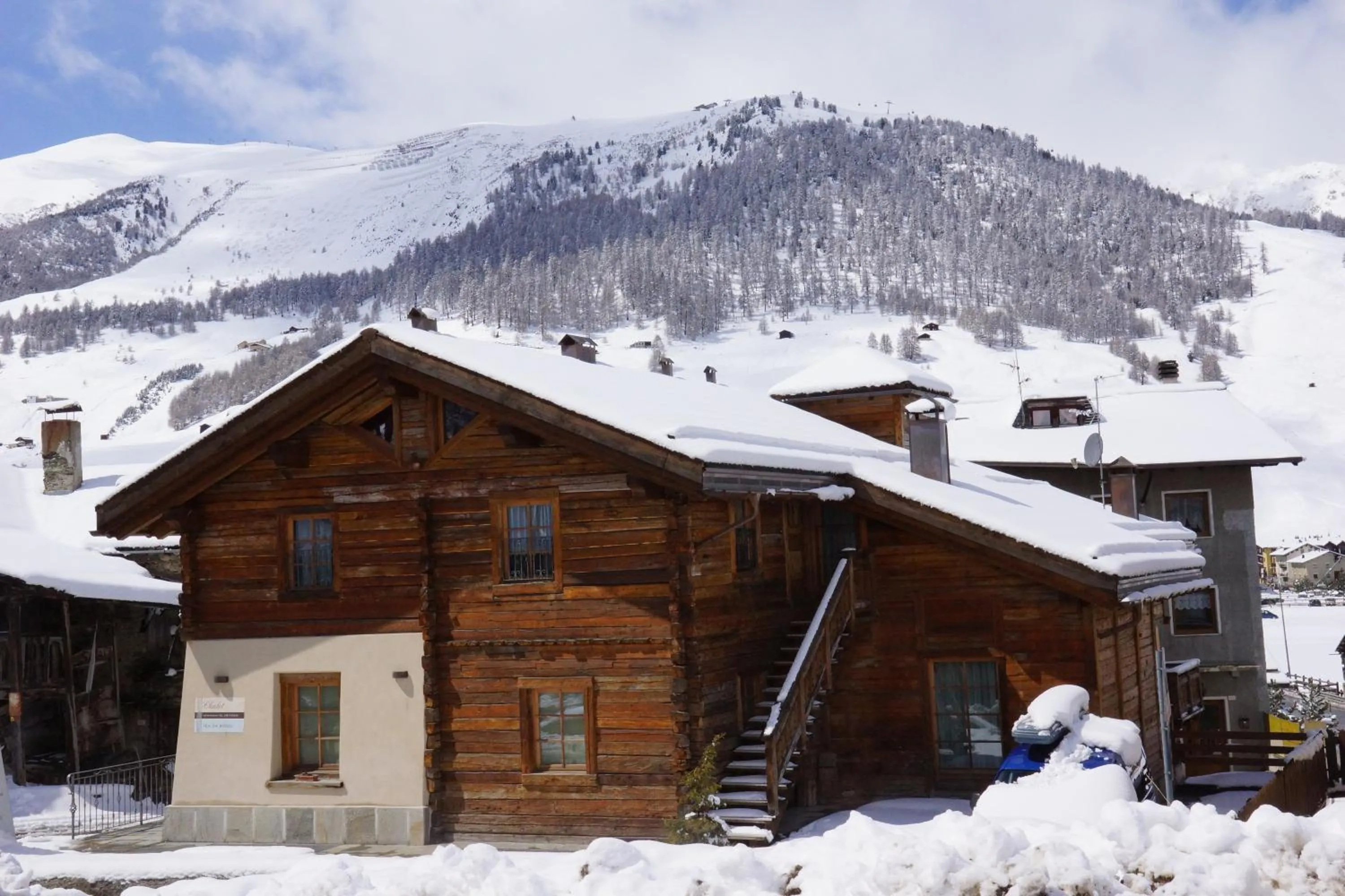 Facade/entrance in Chalet Tea Da Bondi