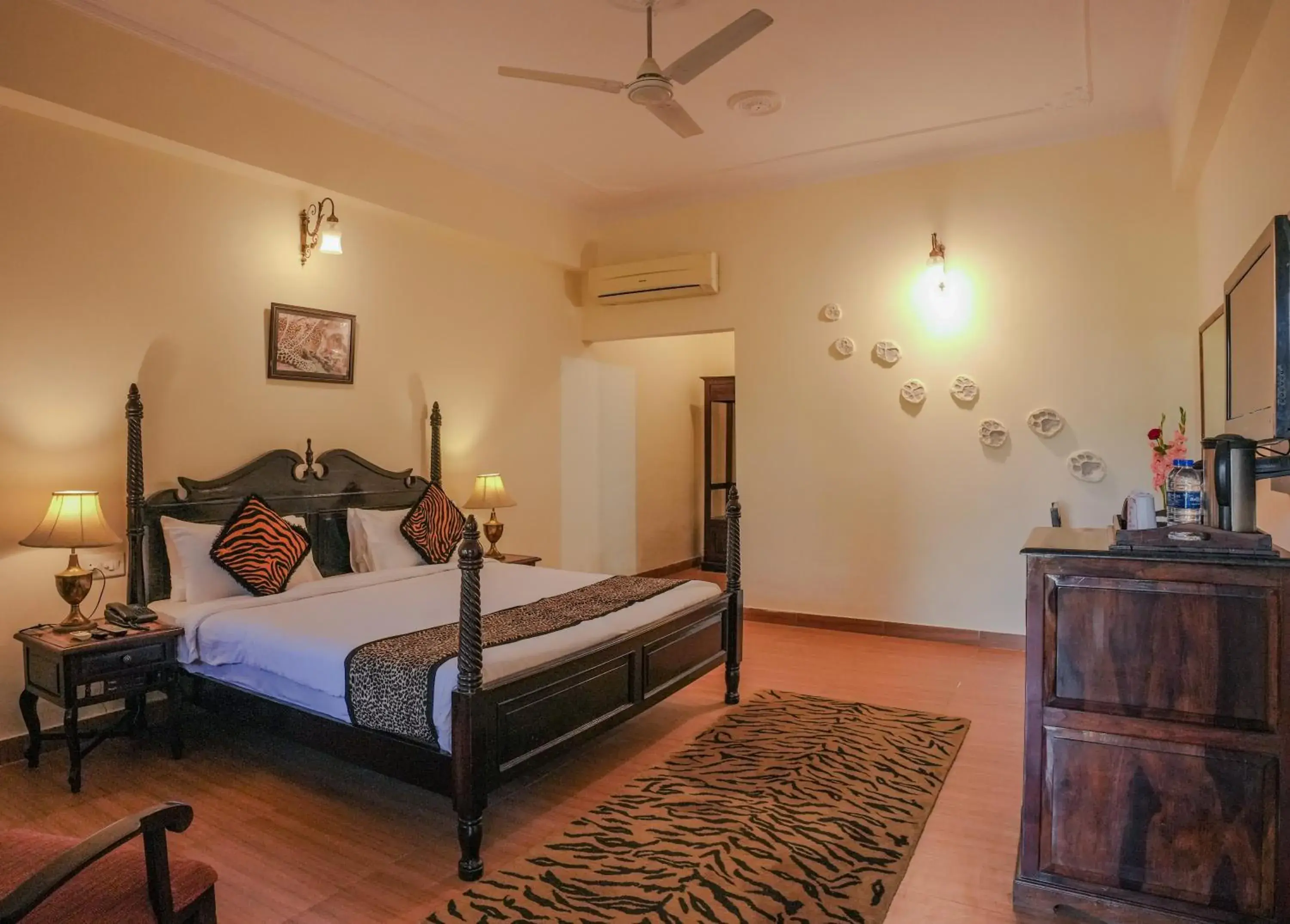 Guests, Bed in Raj Palace Resort Guests, Bed in Raj Palace Resort