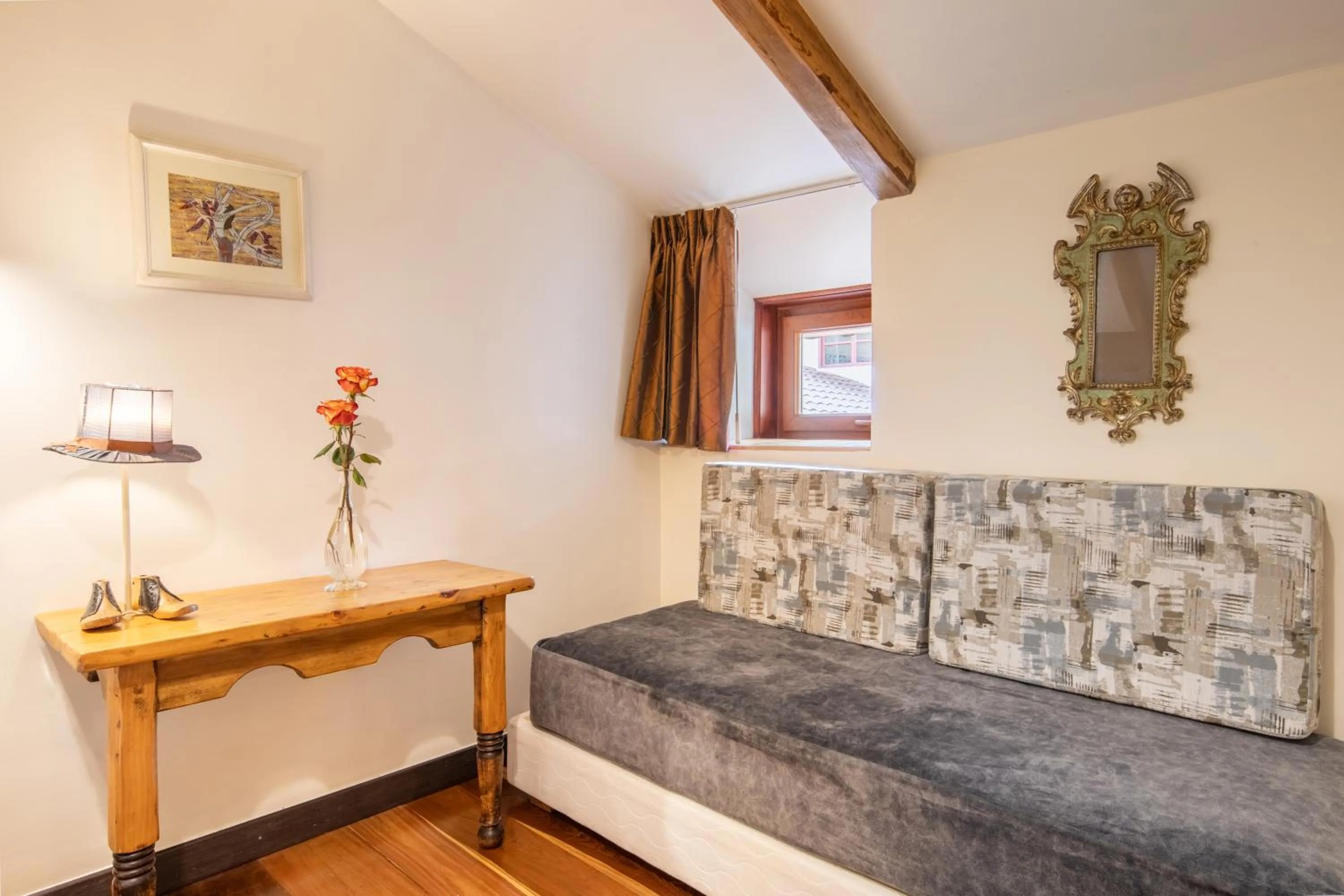 Bed in Old Town Quito Suites, Heritage Hotel, Historic center