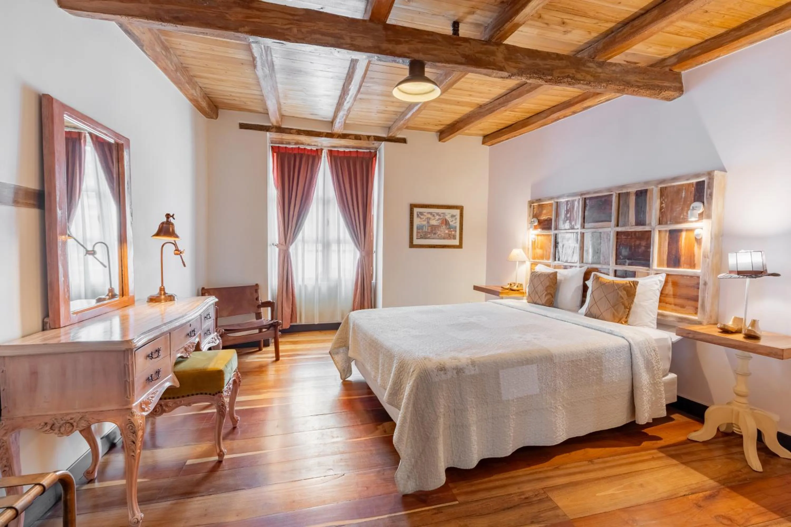 Bed in Old Town Quito Suites, Heritage Hotel, Historic center
