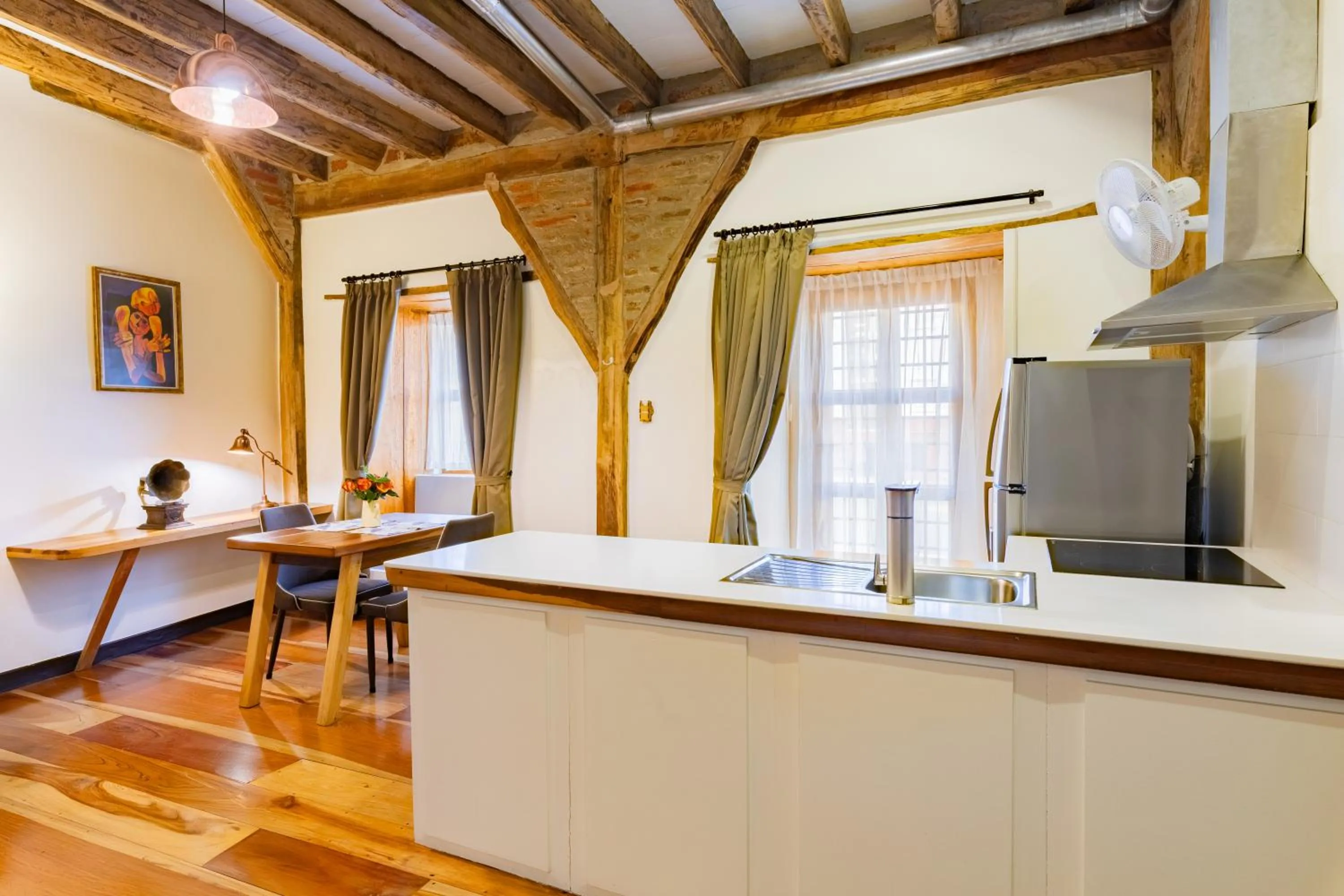 Kitchen or kitchenette in Old Town Quito Suites, Heritage Hotel, Historic center