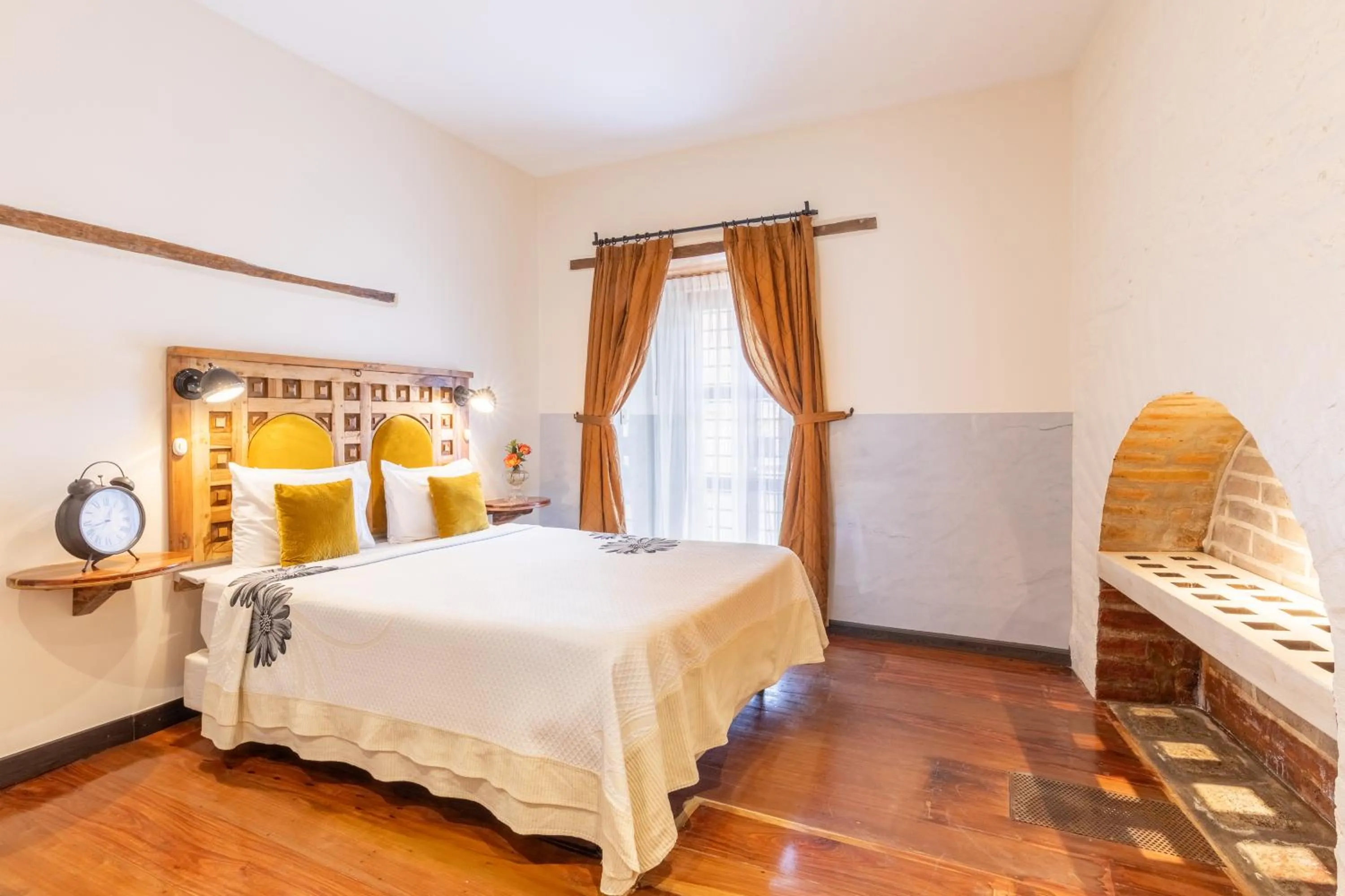 Bed in Old Town Quito Suites, Heritage Hotel, Historic center
