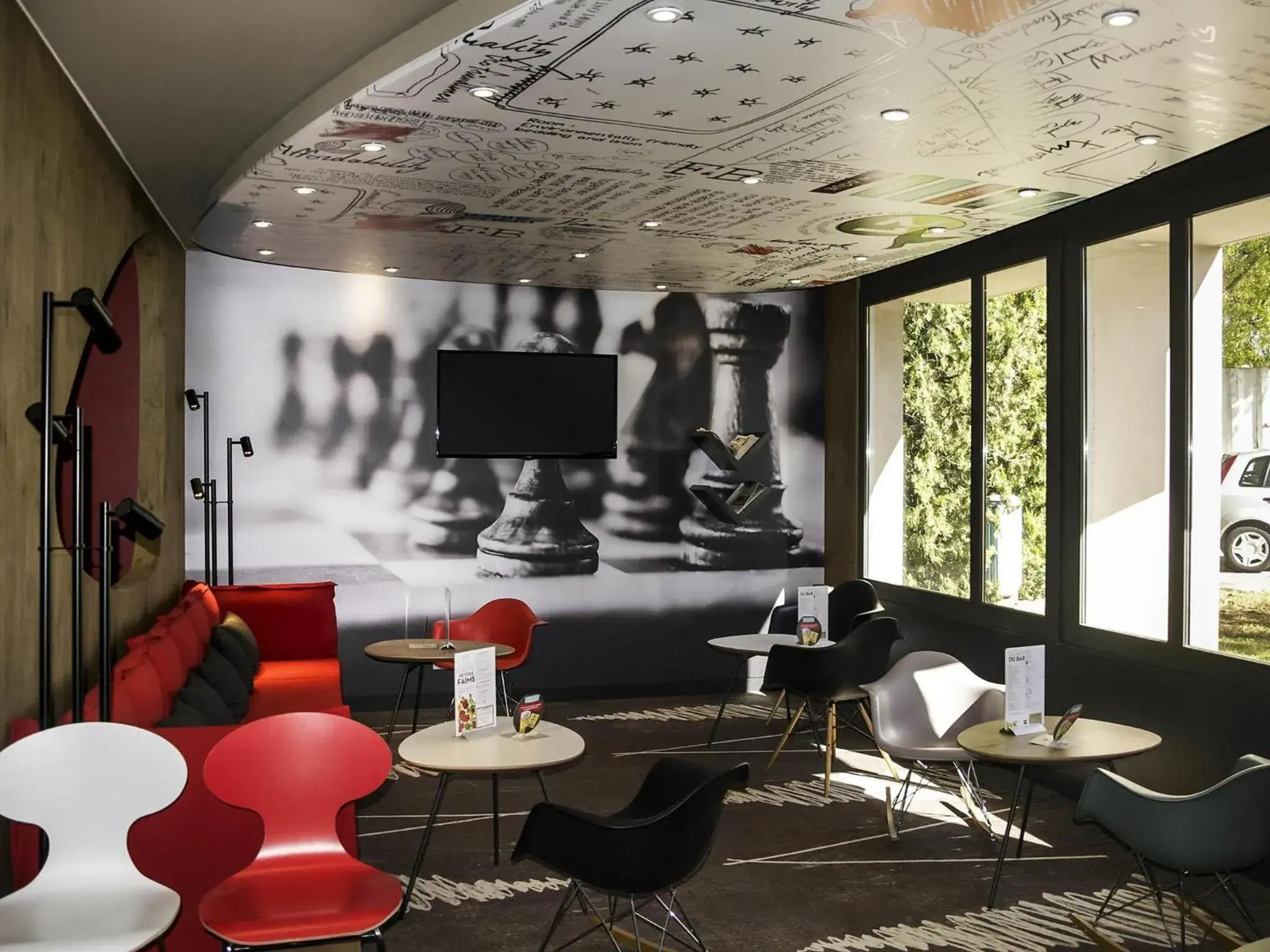 Lounge or bar in ibis Toulon La Seyne sur Mer Lounge or bar in ibis Toulon La Seyne sur Mer