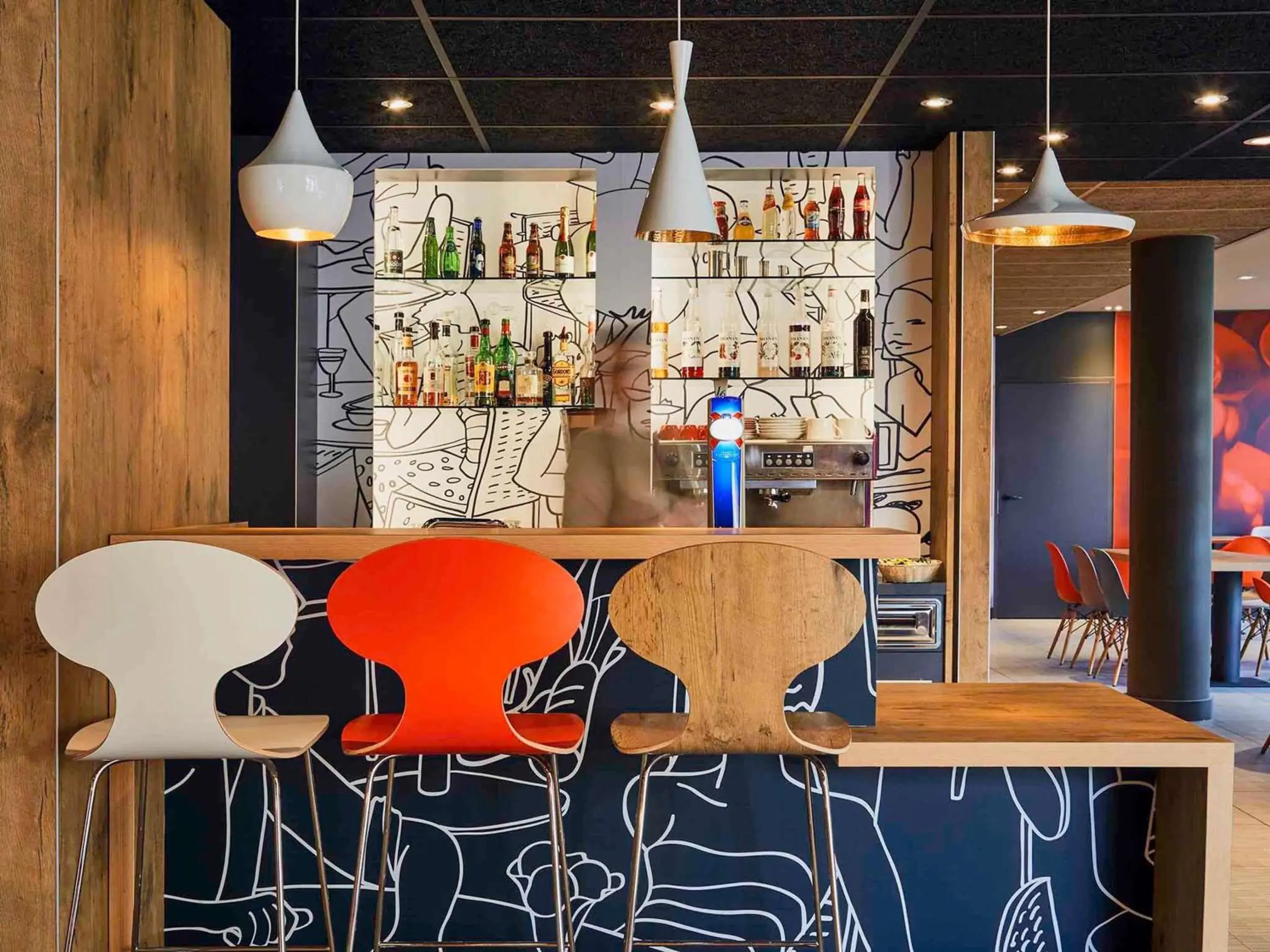 Lounge or bar in ibis Toulon La Seyne sur Mer Lounge or bar in ibis Toulon La Seyne sur Mer