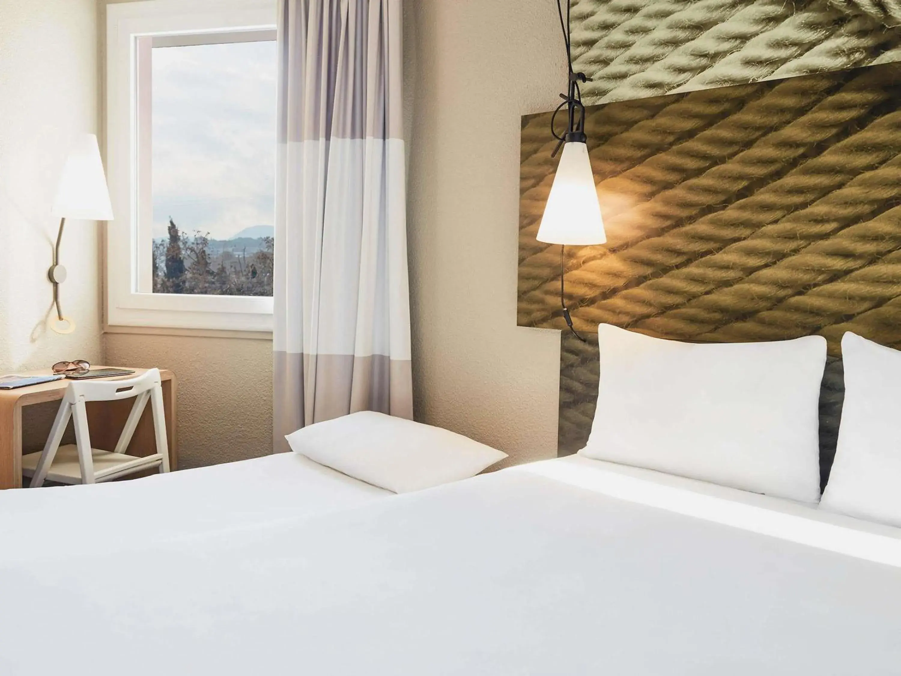 Bedroom, Bed in ibis Toulon La Seyne sur Mer Bedroom, Bed in ibis Toulon La Seyne sur Mer