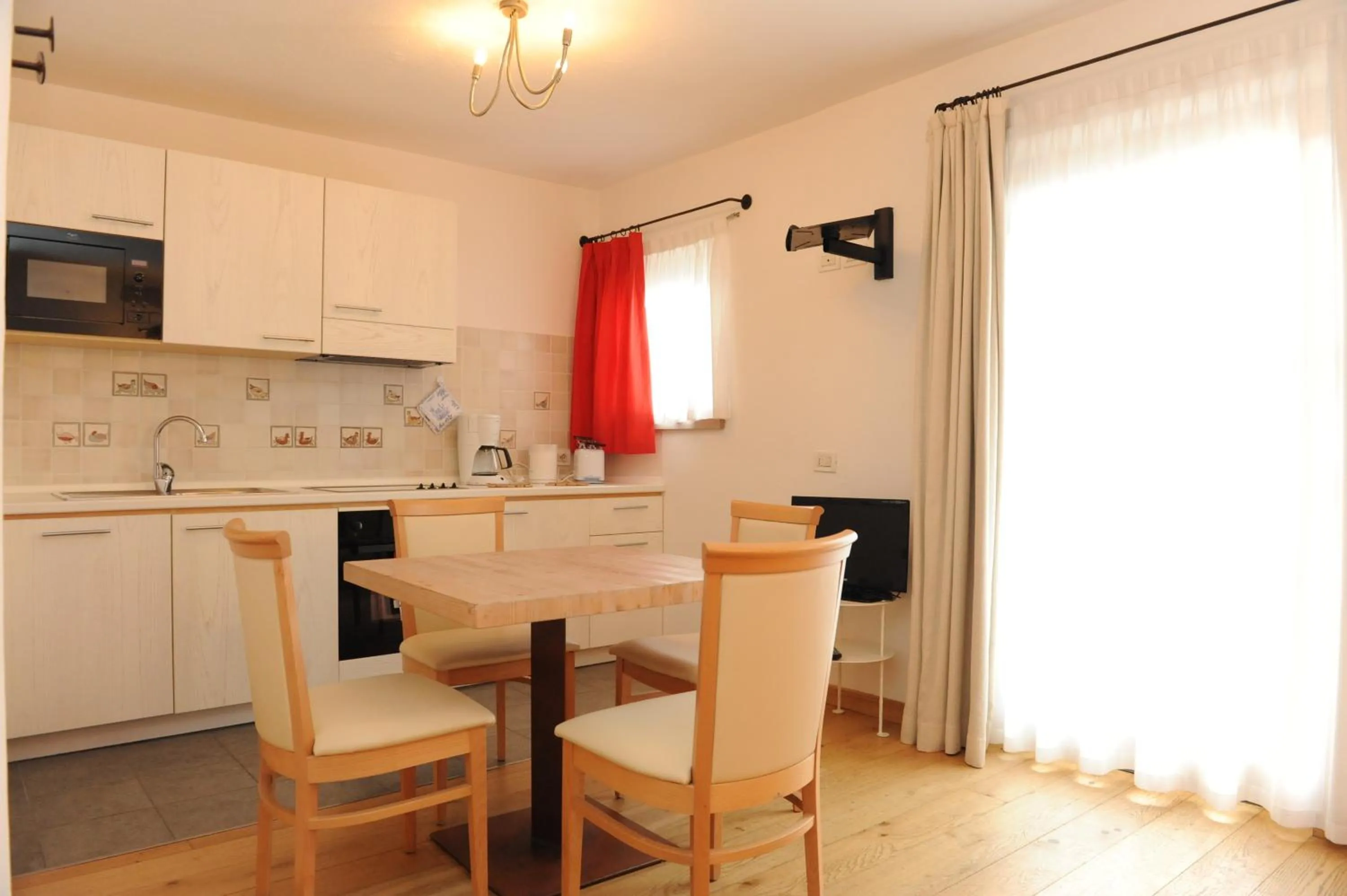 Kitchen or kitchenette in Chalet C'Est La Vie