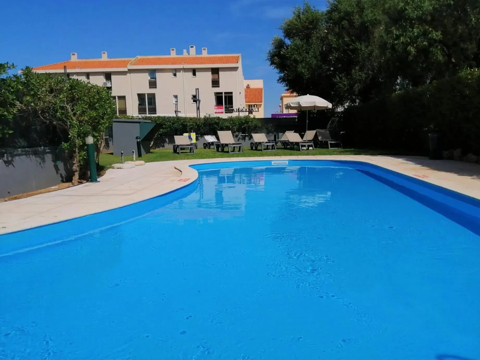 Swimming pool in The Navigator - Olympus Marina Swimming pool in The Navigator - Olympus Marina