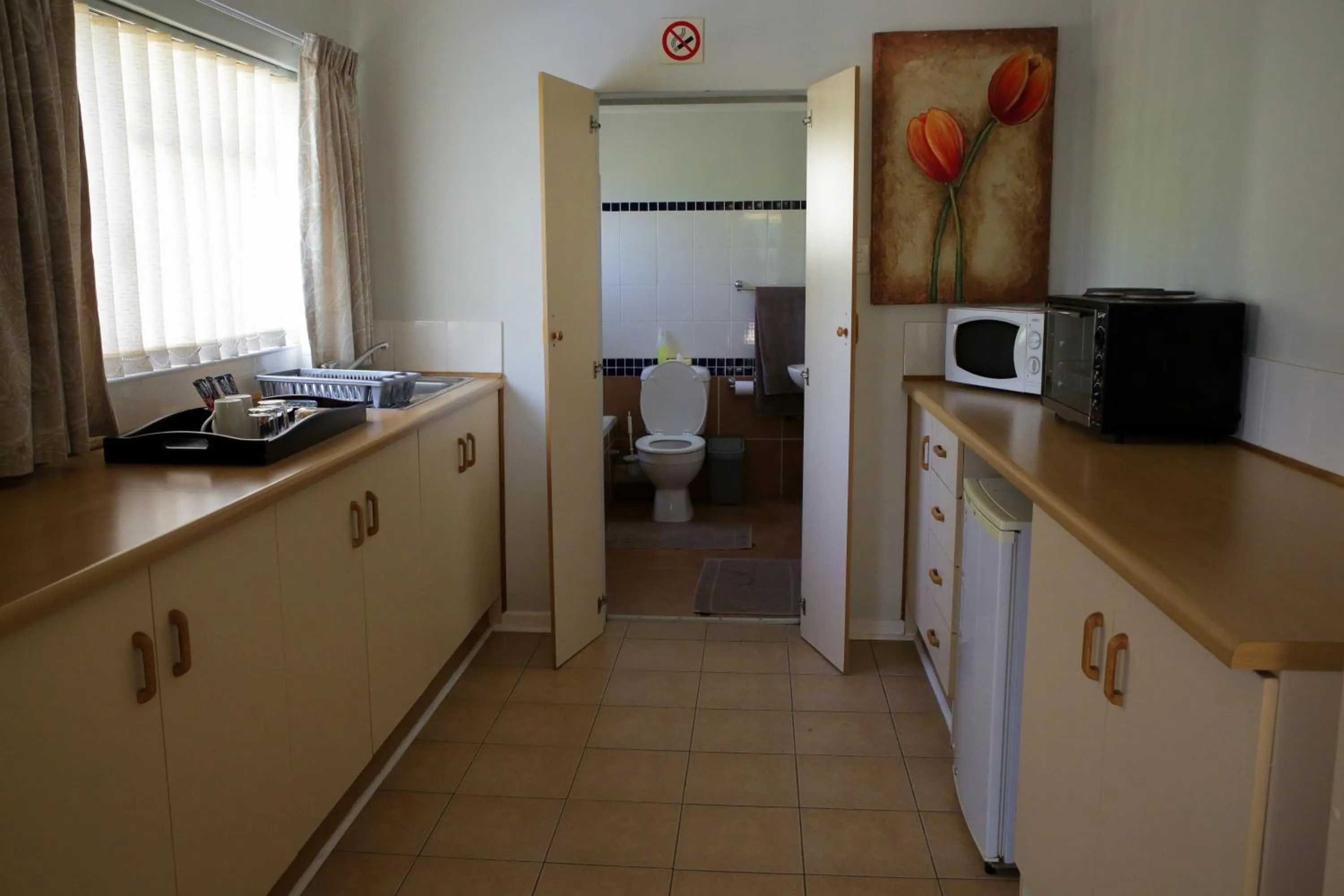 Twins Guesthouse NO LOAD SHEDDING