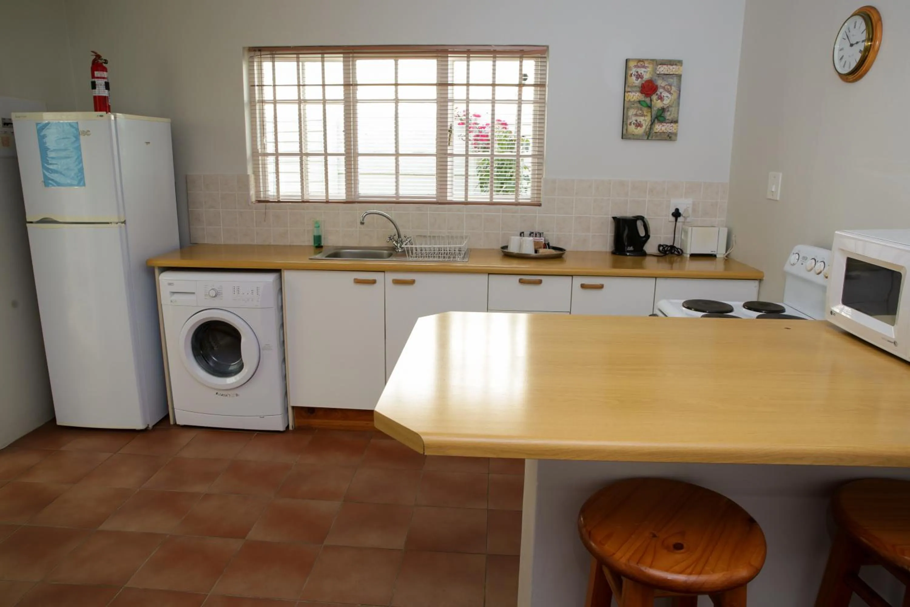 Kitchen or kitchenette in Twins Guesthouse NO LOAD SHEDDING