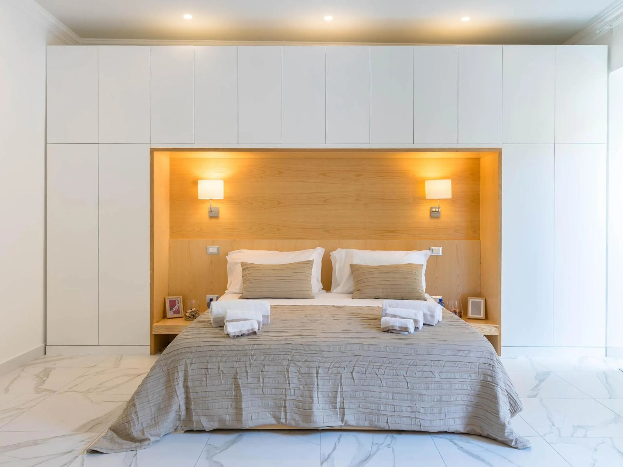 Bed in Luxury Suite Corso Umberto