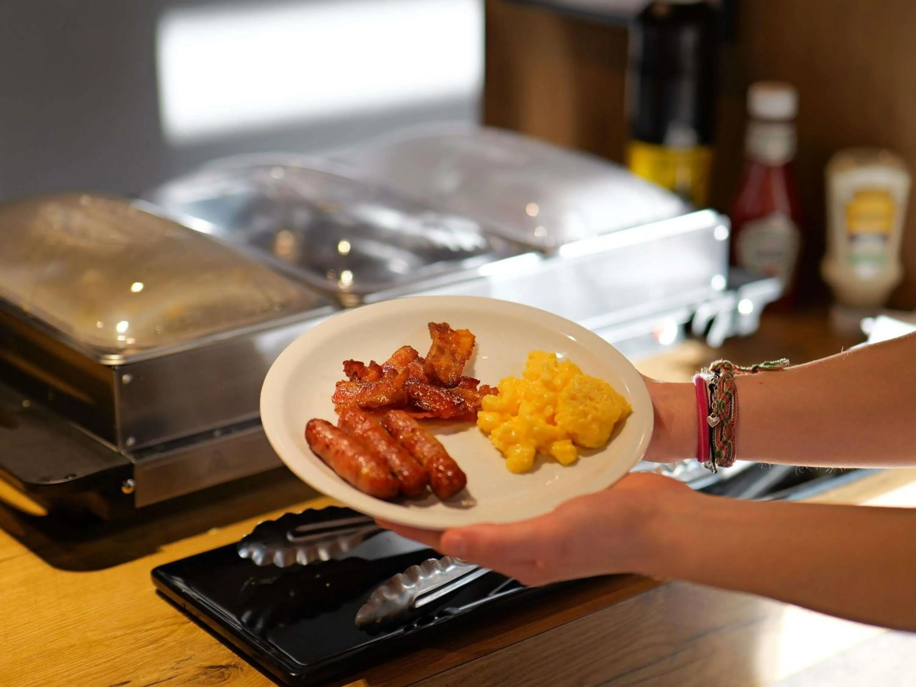 Breakfast in Ibis Budget Saint Malo Centre