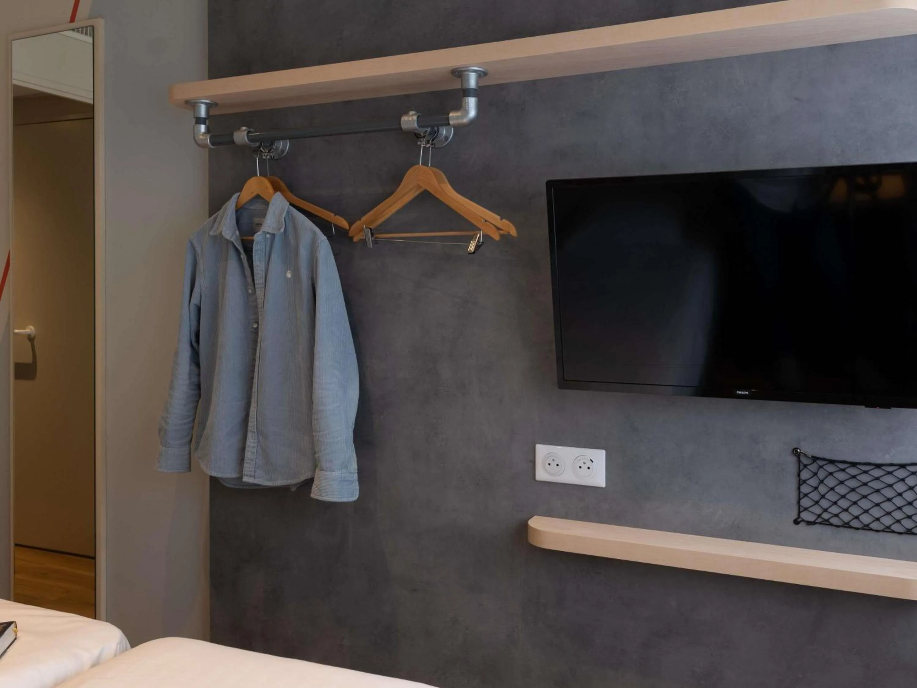 Bedroom in Ibis Budget Saint Malo Centre