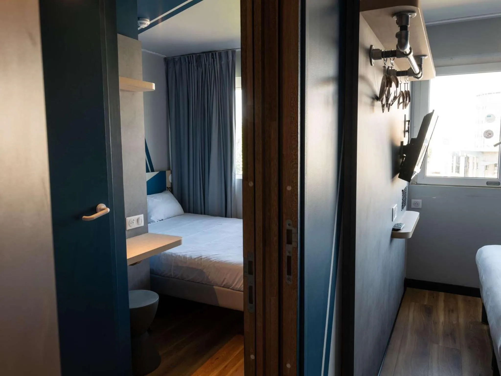 Bed in Ibis Budget Saint Malo Centre