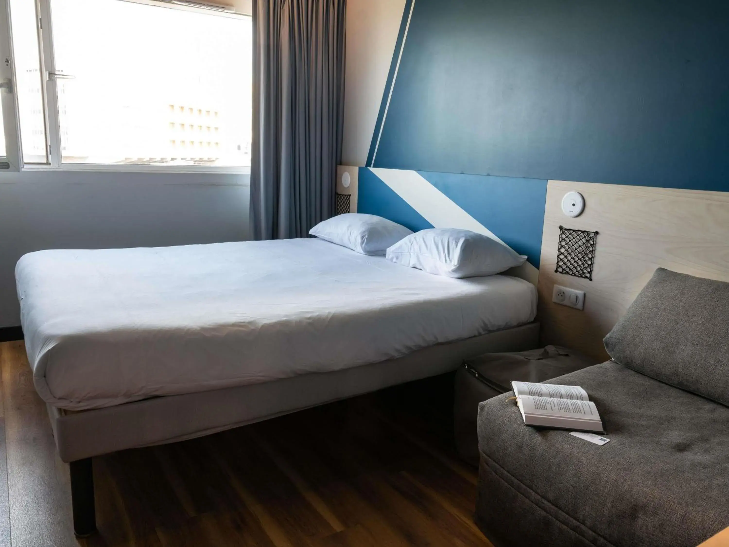 Bedroom, Bed in Ibis Budget Saint Malo Centre Bedroom, Bed in Ibis Budget Saint Malo Centre