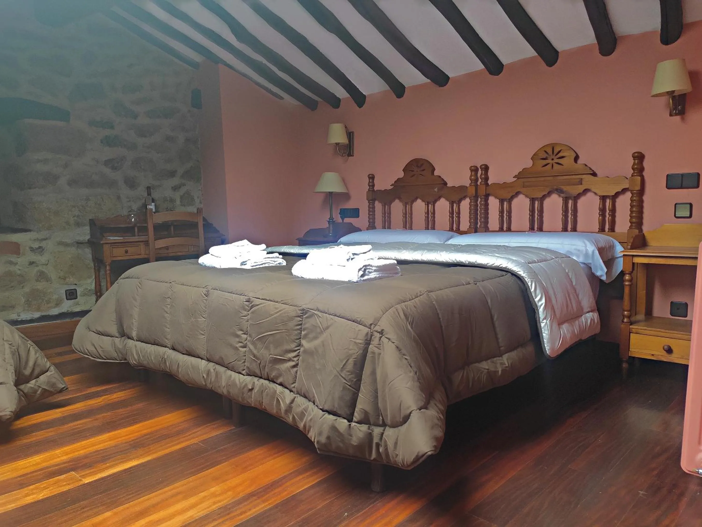 Family Double Room - Attic in Posada de Candelario